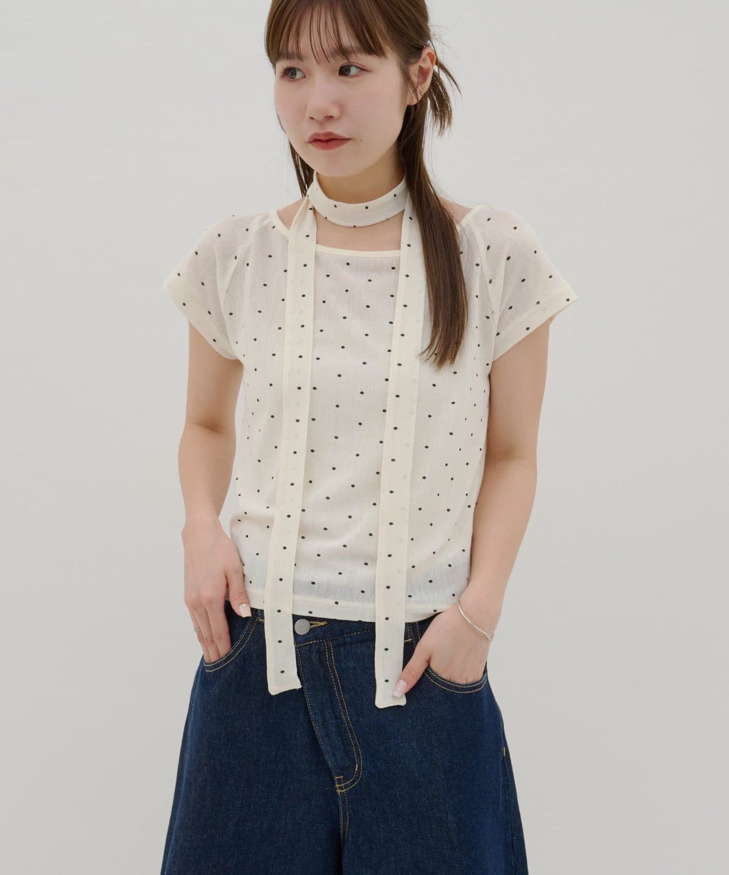 umm. By Discaot 波點Top with choker - Image 16
