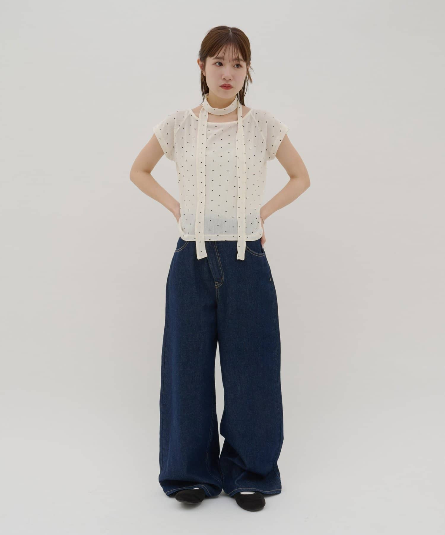 umm. By Discaot 波點Top with choker - Image 17