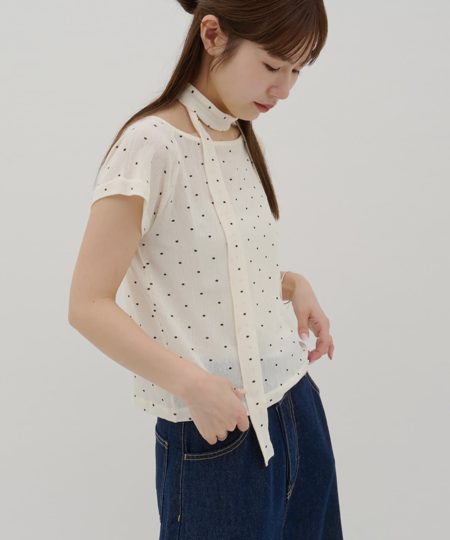 umm. By Discaot 波點Top with choker - Image 18