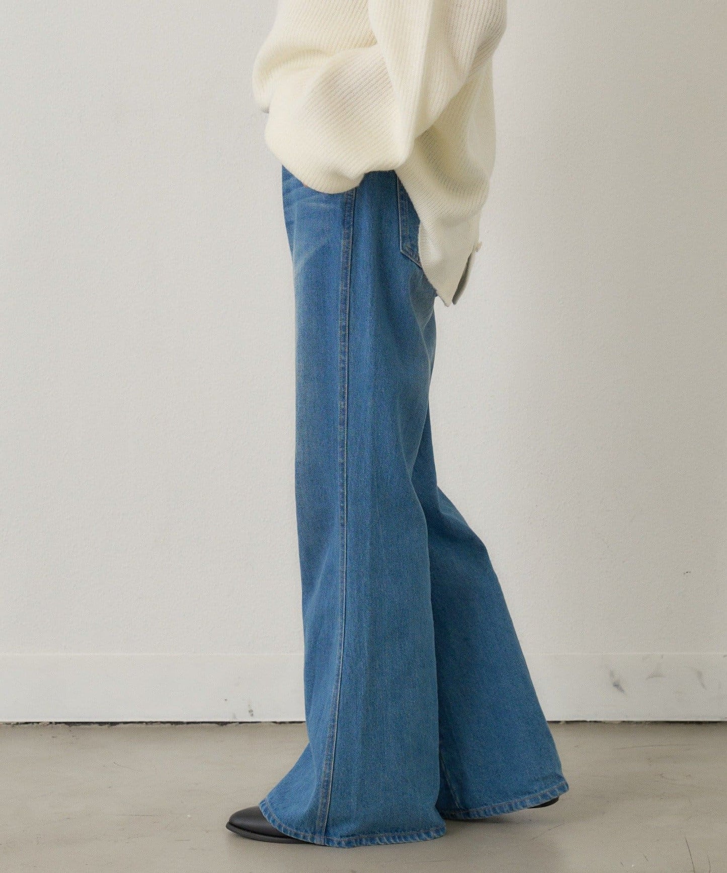 Kastane flared denim pants - Image 6