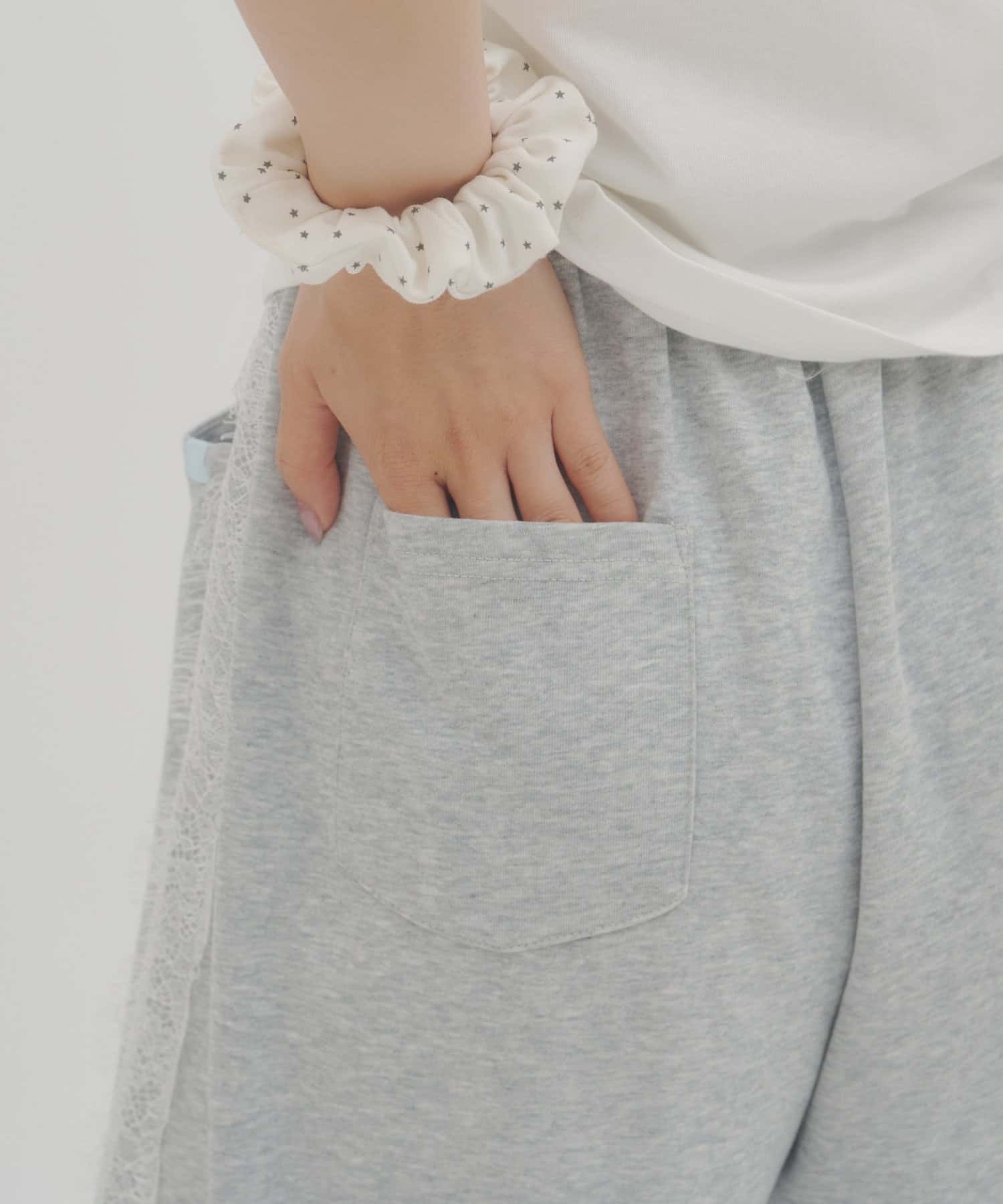umm. By Discoat Lace邊繫帶運動褲 - Image 14