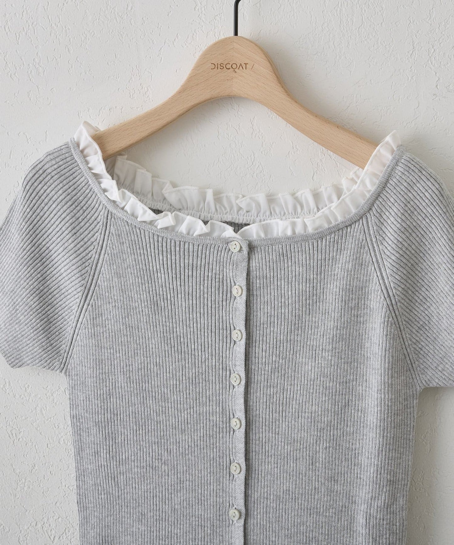 umm.By Discoat ruffled collar pullover - Image 59