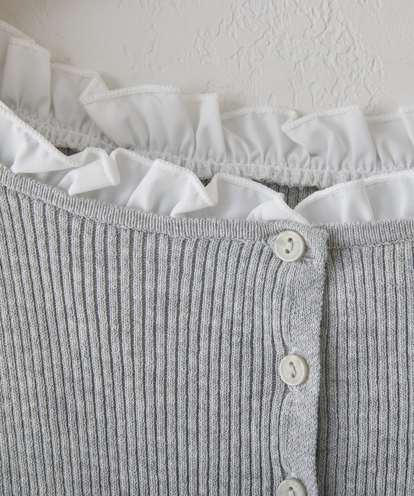 umm.By Discoat ruffled collar pullover - Image 61