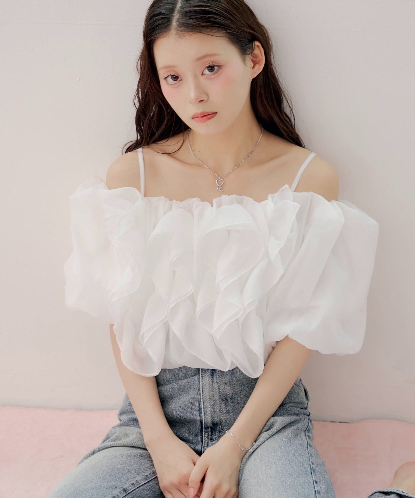 [Set Fair Item #5] CHICO 荷葉邊露肩balloon blouse - Image 2