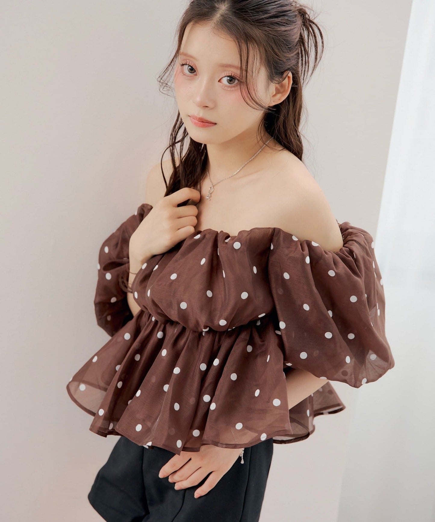 [Set Fair Item #6] CHICO 露肩泡泡袖Top - Image 4