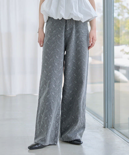 Kastane [Wide] floral embroidered denim - Image 5