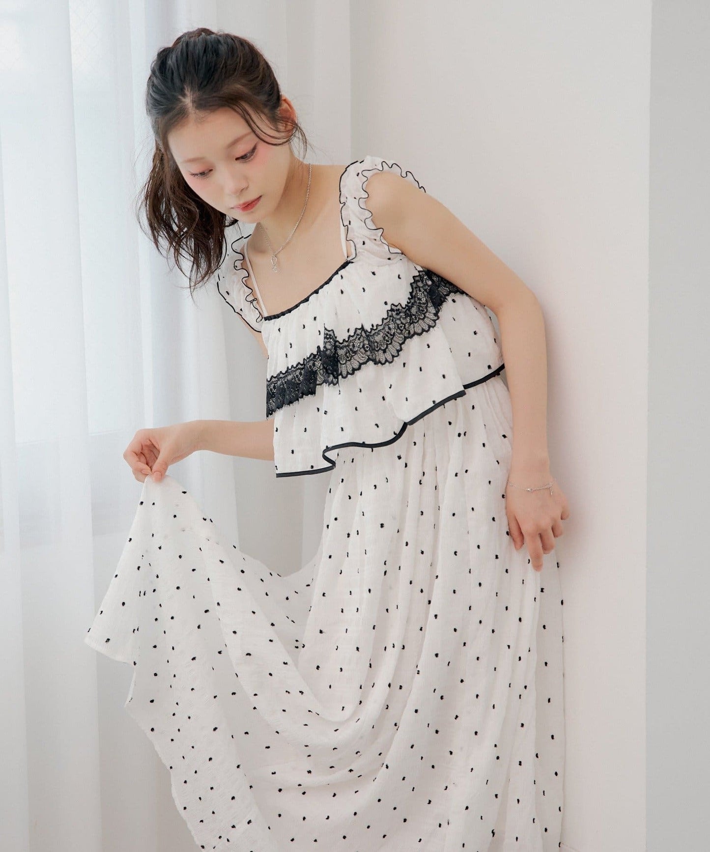 [Set Fair Item #9] CHICO Lace airy dress - Image 4