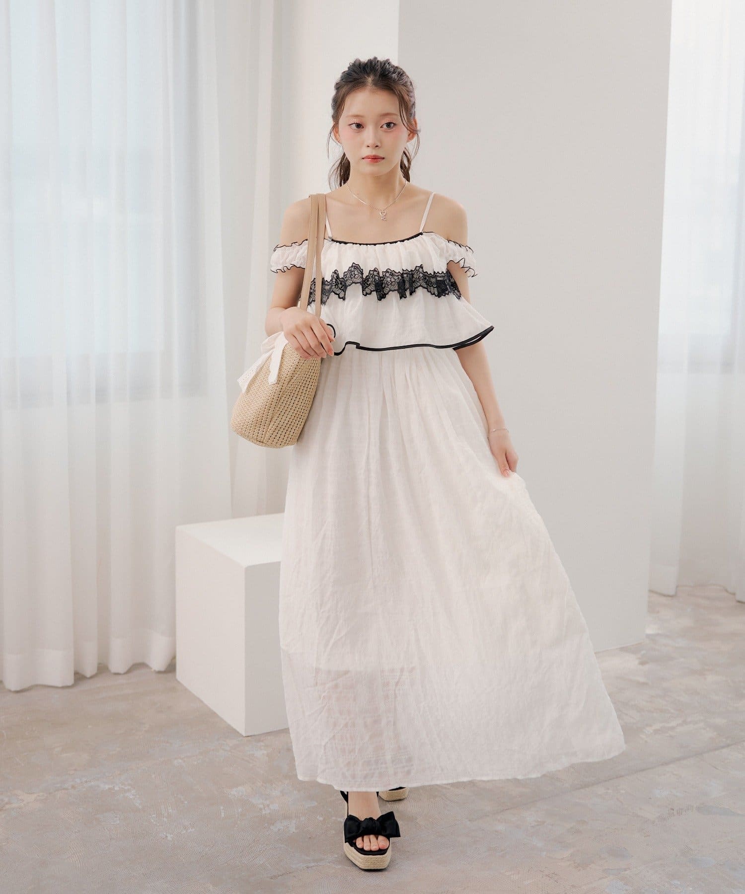 [Set Fair Item #9] CHICO Lace airy dress - Image 5