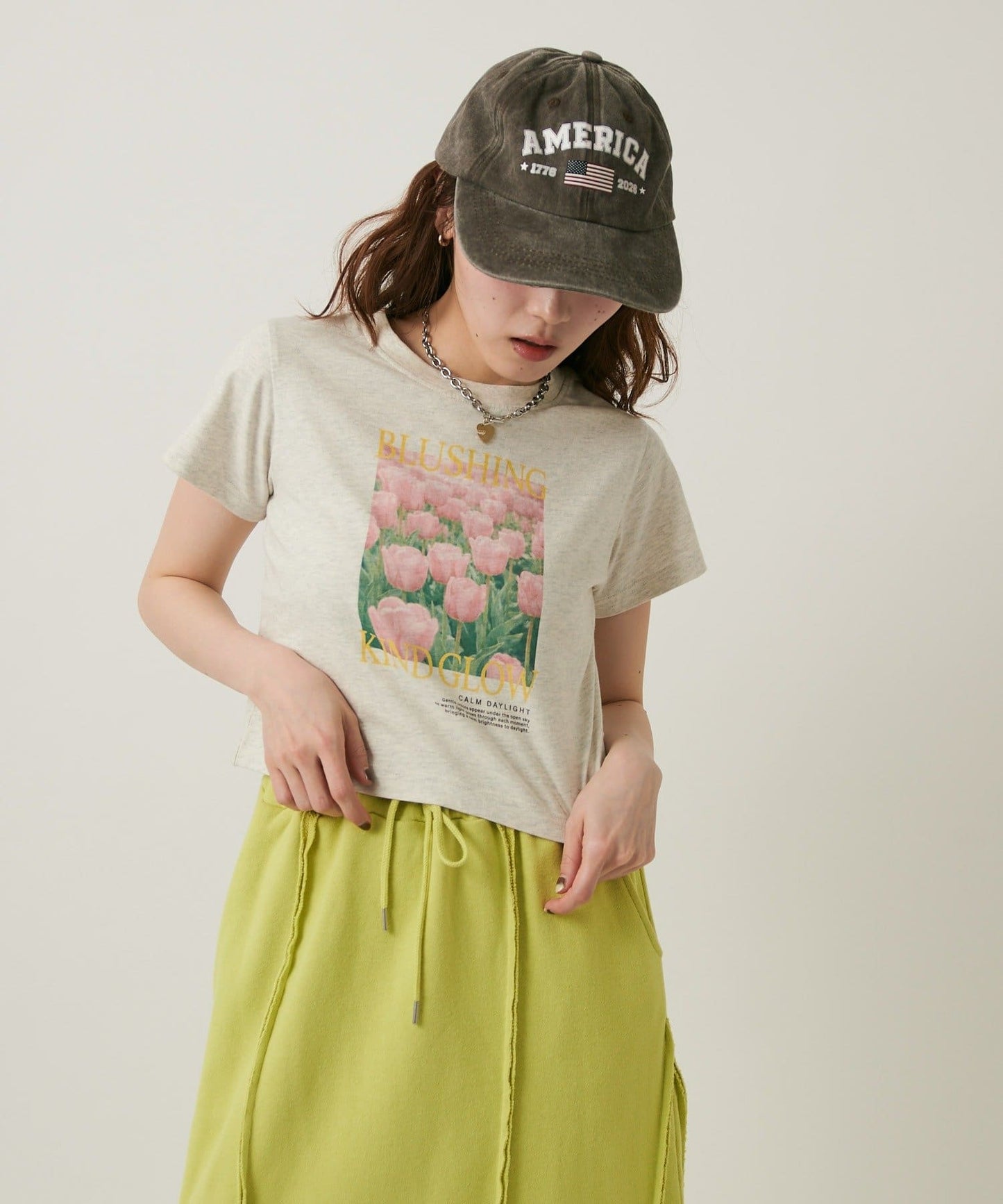 w closet floral TEE - Image 2