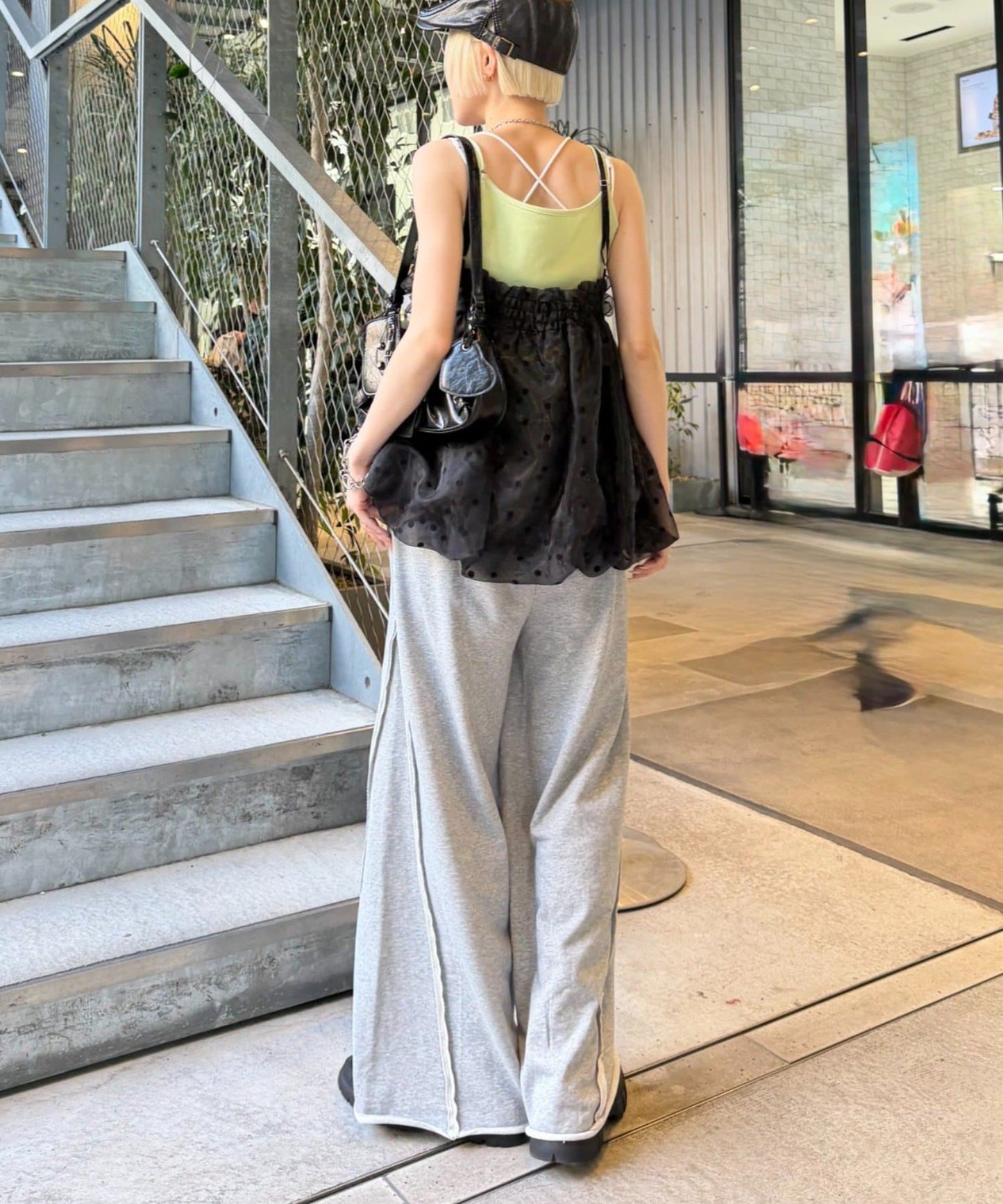 [大人氣] w closet sheer 氣球吊帶背心 - Image 28