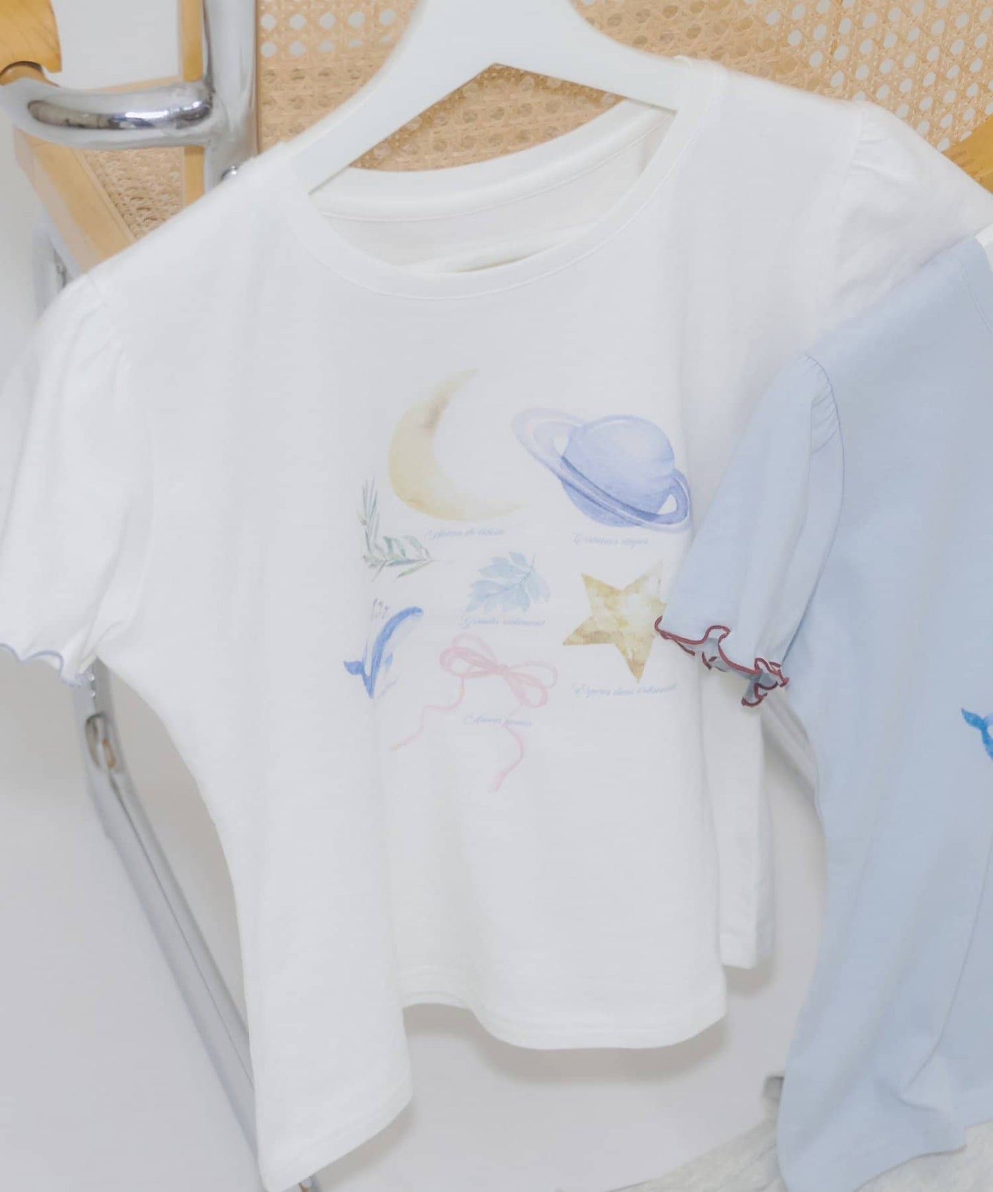 umm. By Discaot Ruffle 袖 Print Tee - Image 13