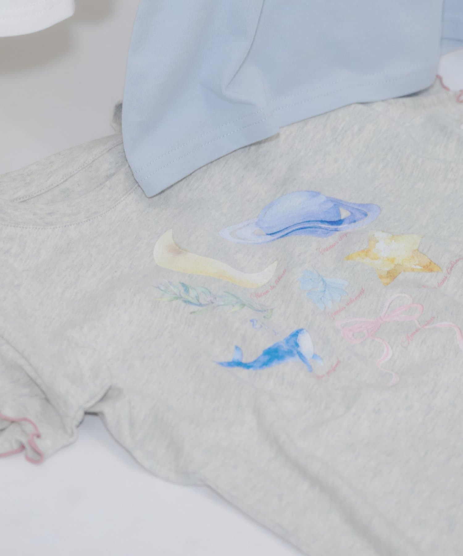 umm. By Discaot Ruffle 袖 Print Tee - Image 23