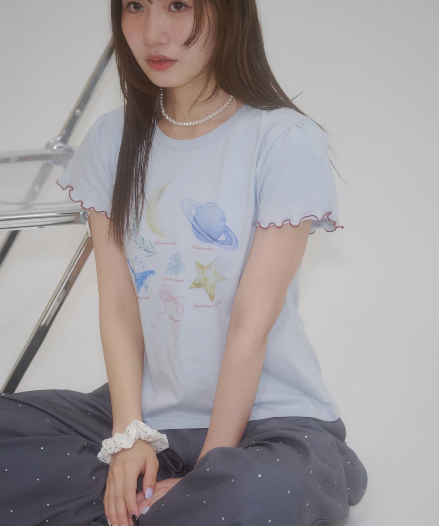 umm. By Discaot Ruffle 袖 Print Tee - Image 1