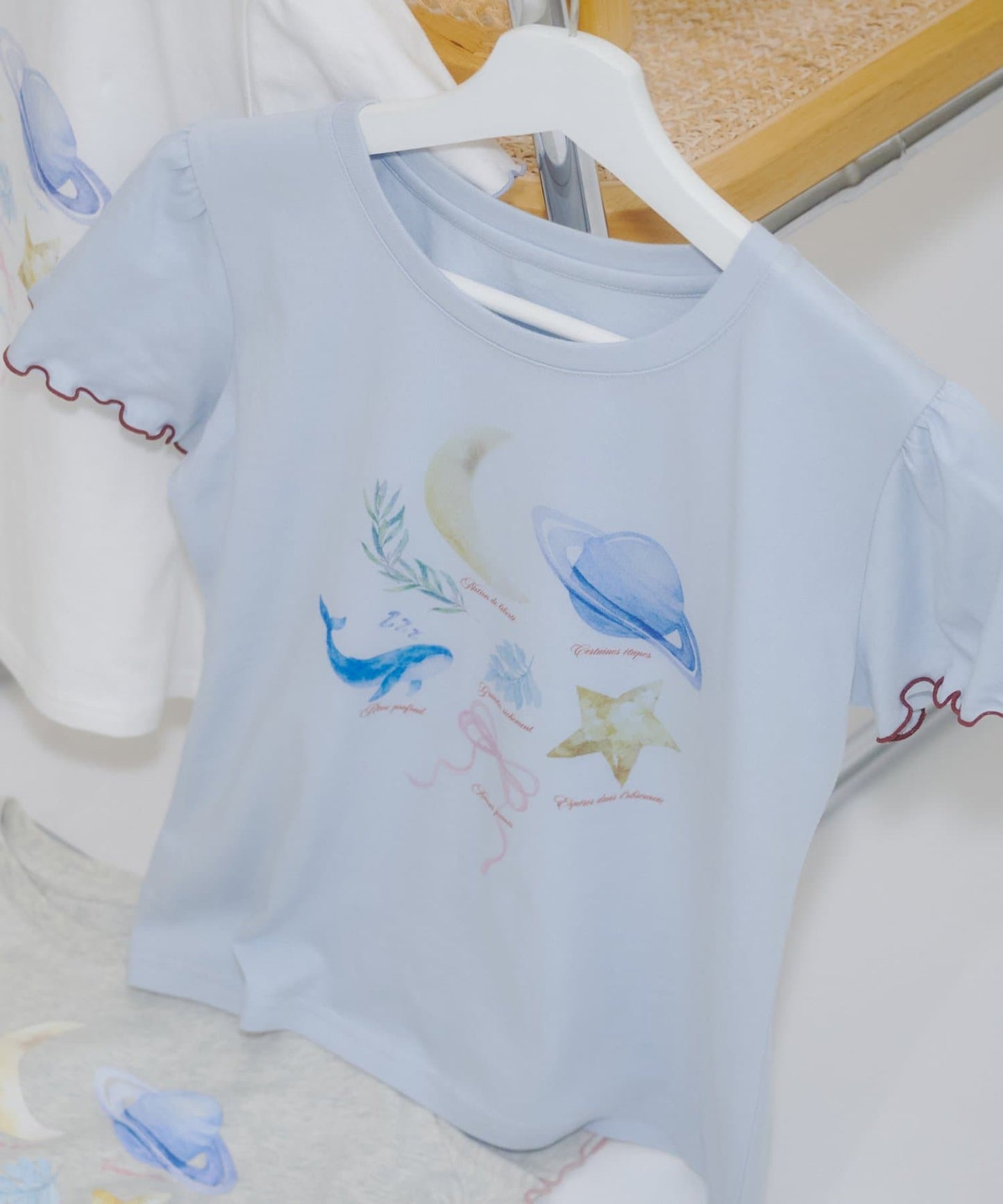 umm. By Discaot Ruffle 袖 Print Tee - Image 32