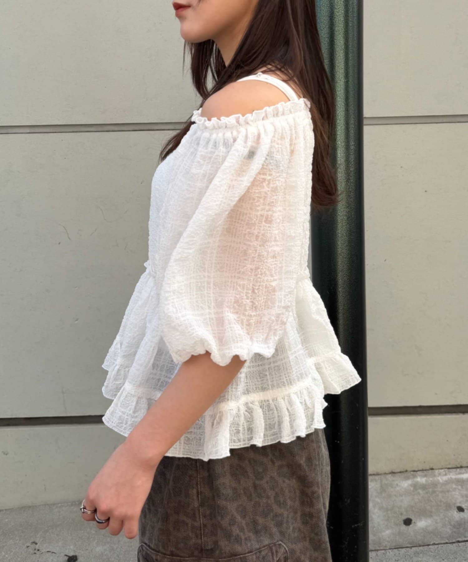 w closet Off-shoulder frill blouse - Image 8