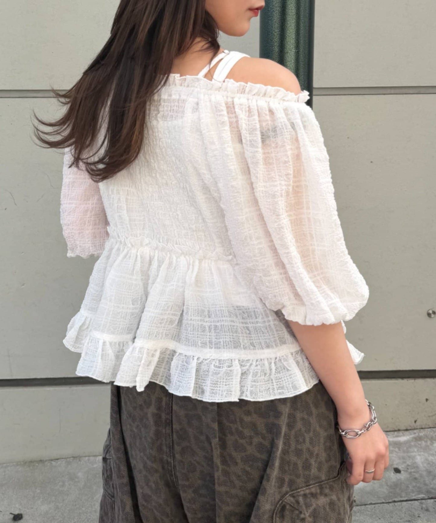 w closet Off-shoulder frill blouse - Image 10