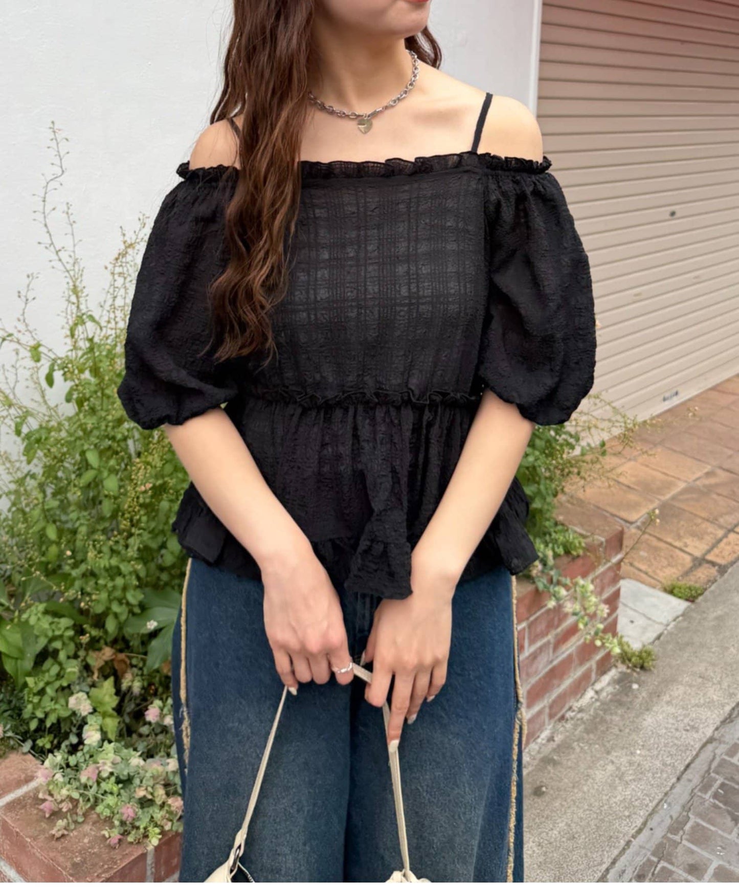 w closet Off-shoulder frill blouse - Image 17