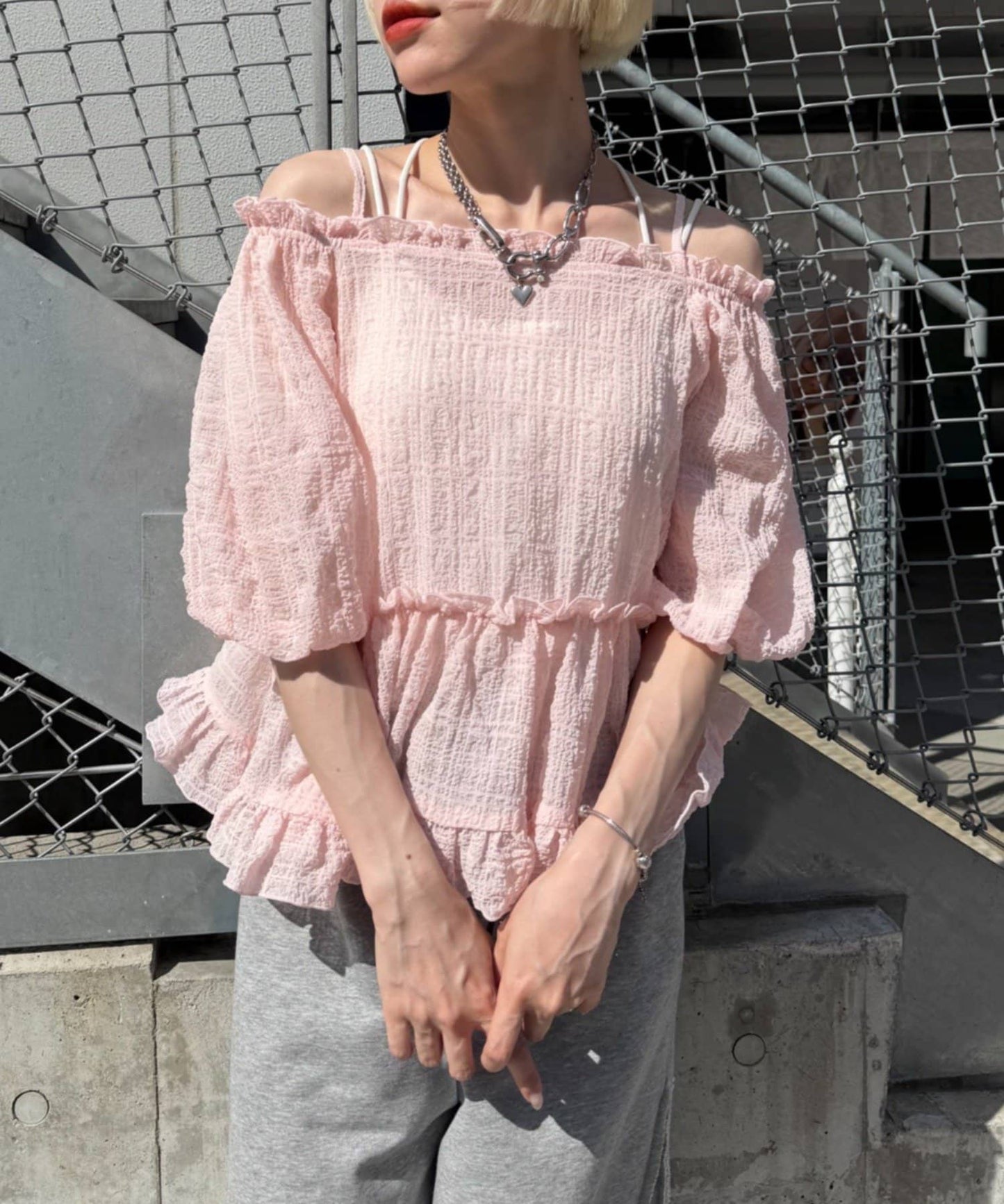 w closet Off-shoulder frill blouse - Image 32