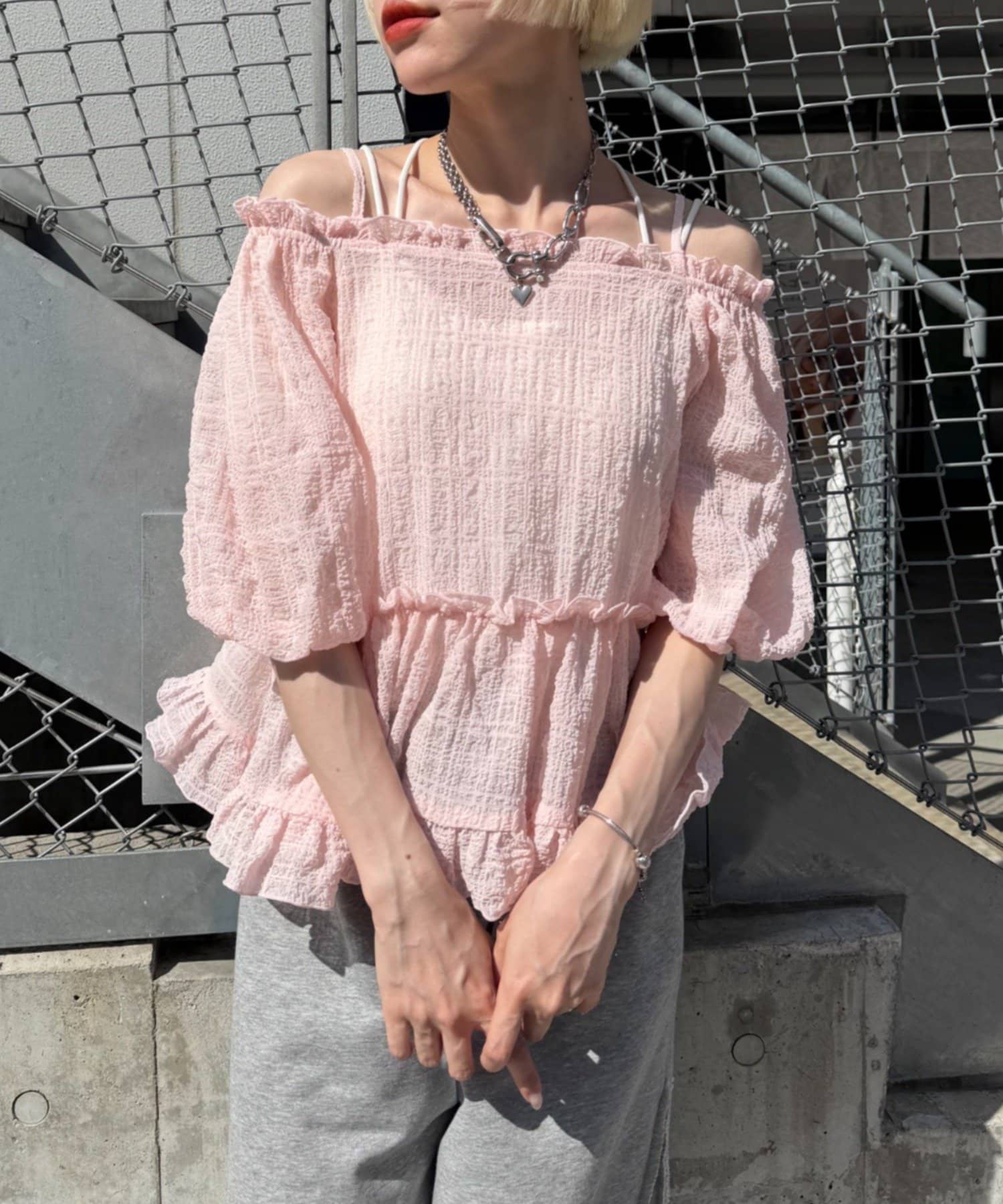 w closet Off-shoulder frill blouse - Image 32