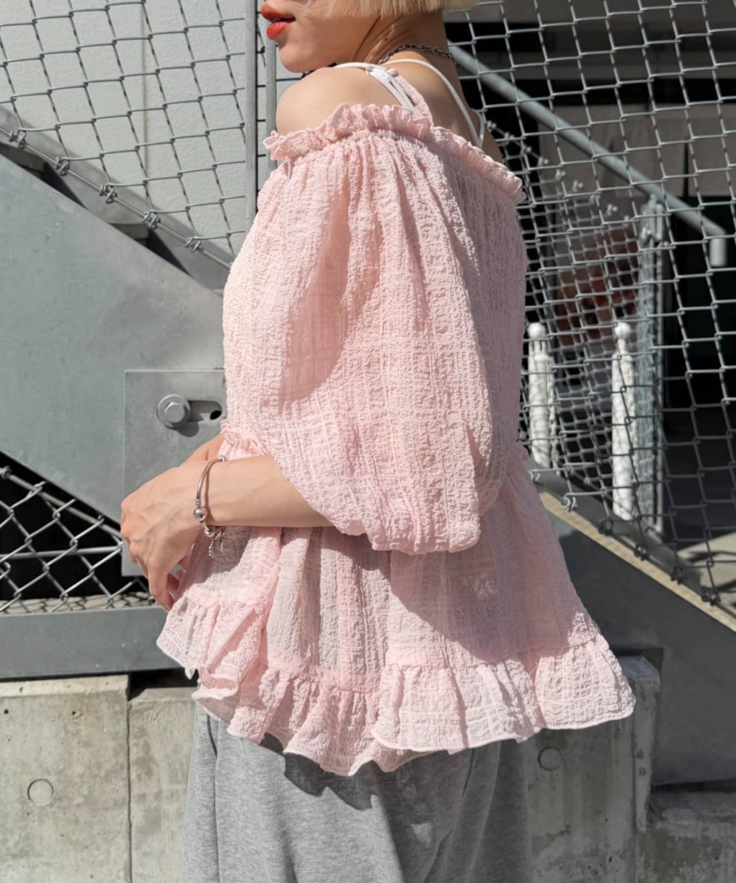 w closet Off-shoulder frill blouse - Image 33