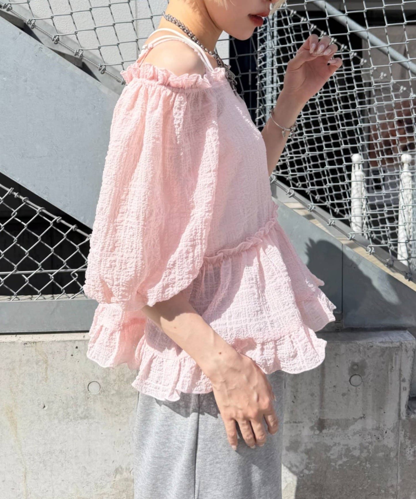 w closet Off-shoulder frill blouse - Image 34