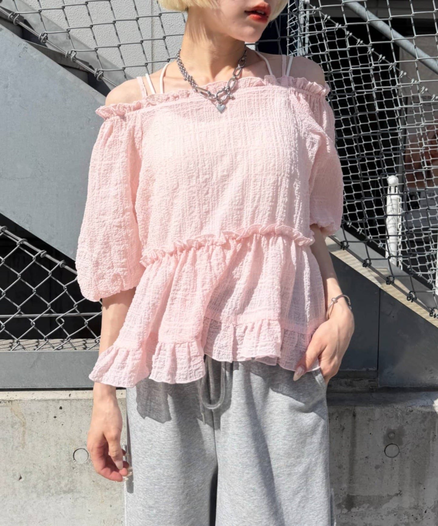 w closet Off-shoulder frill blouse - Image 35