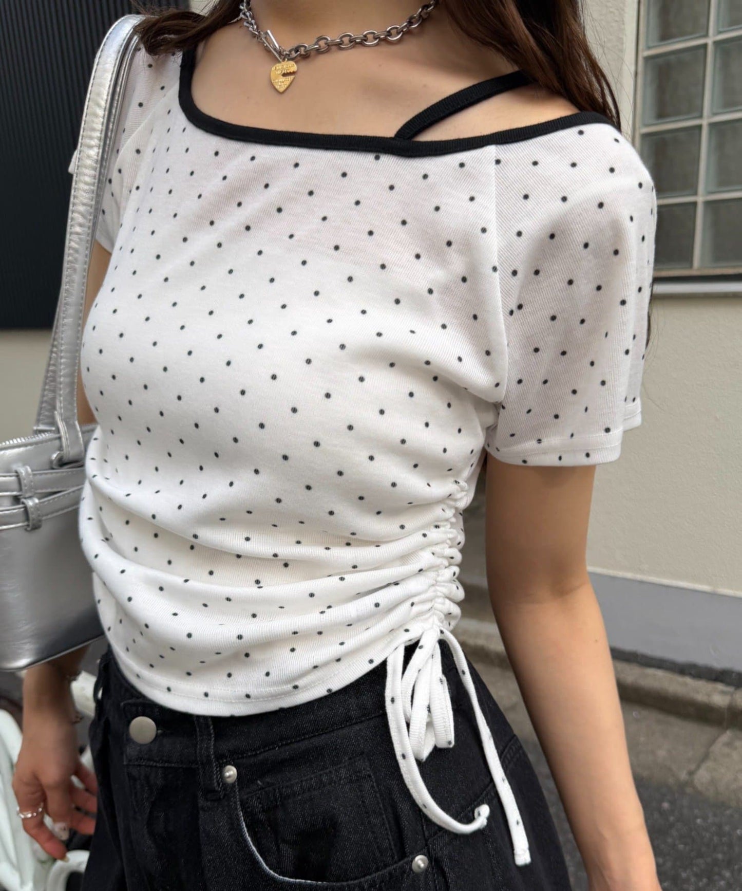w closet 單肩Tee - Image 6