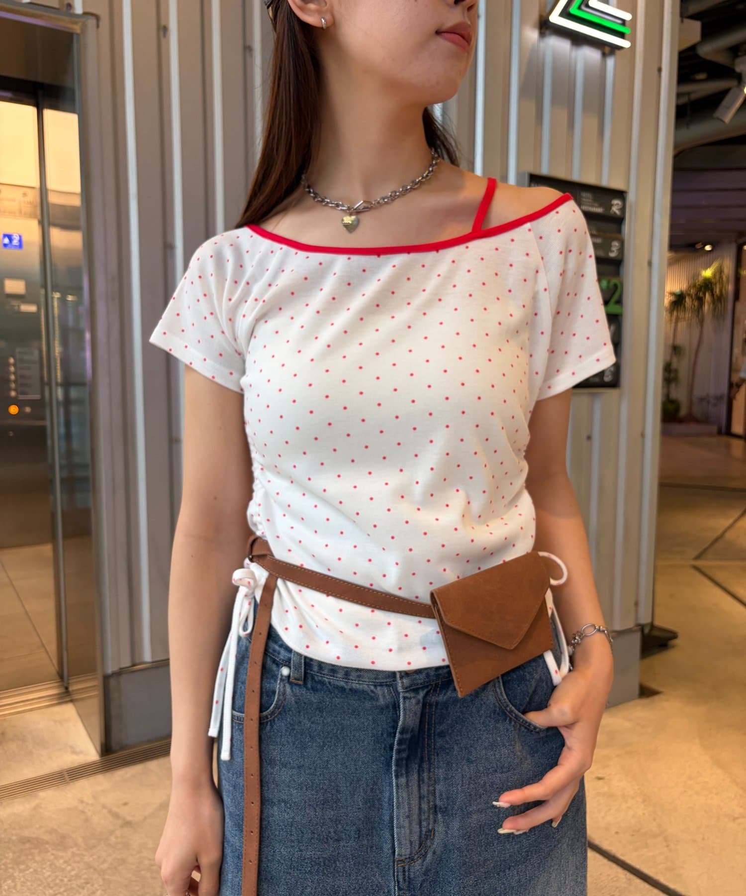 w closet 單肩Tee - Image 19