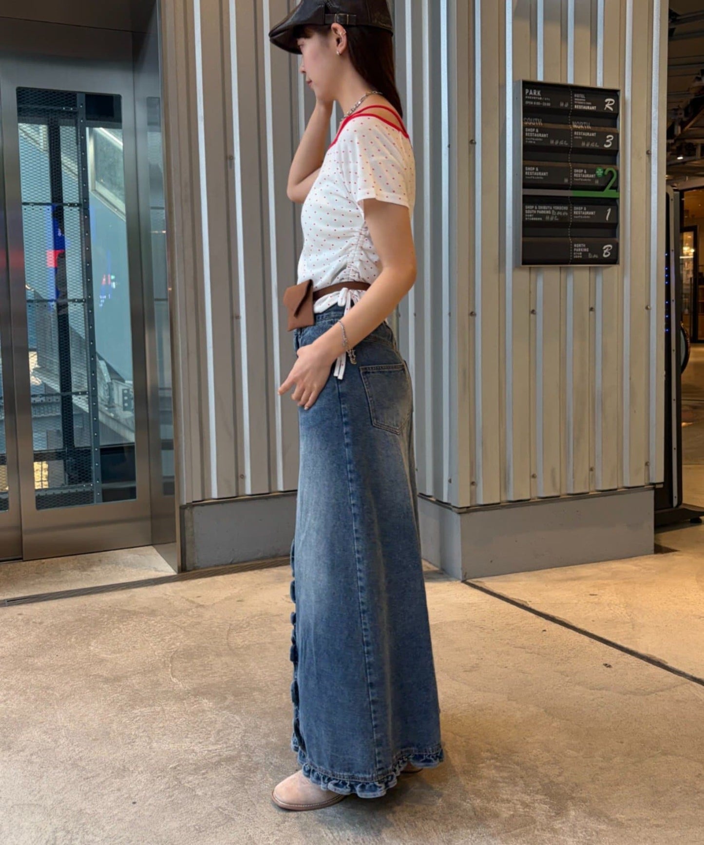 w closet 單肩Tee - Image 23