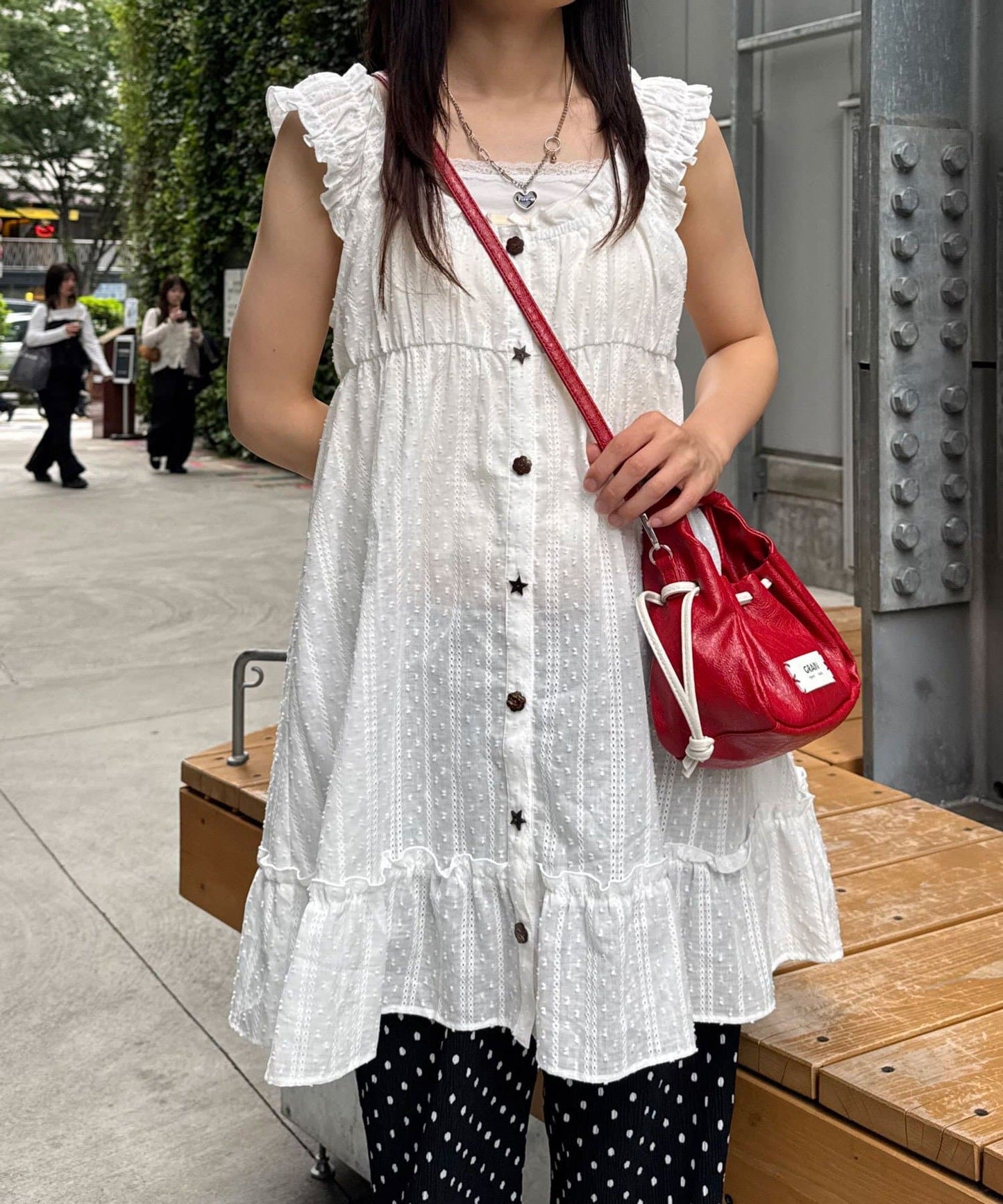 CIAOPANIC 木扣褶皺吊帶連身裙 - Image 6