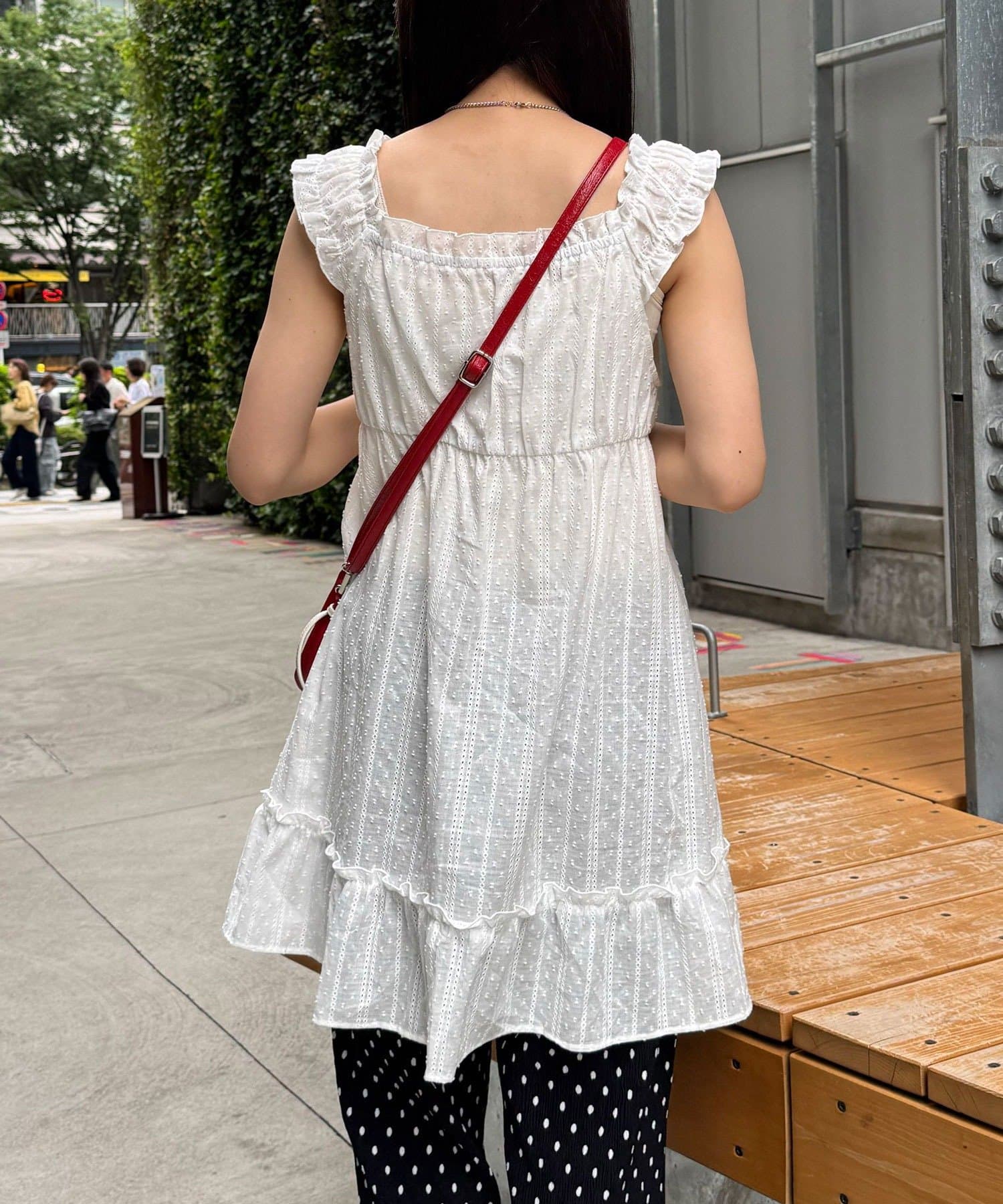 CIAOPANIC 木扣褶皺吊帶連身裙 - Image 9