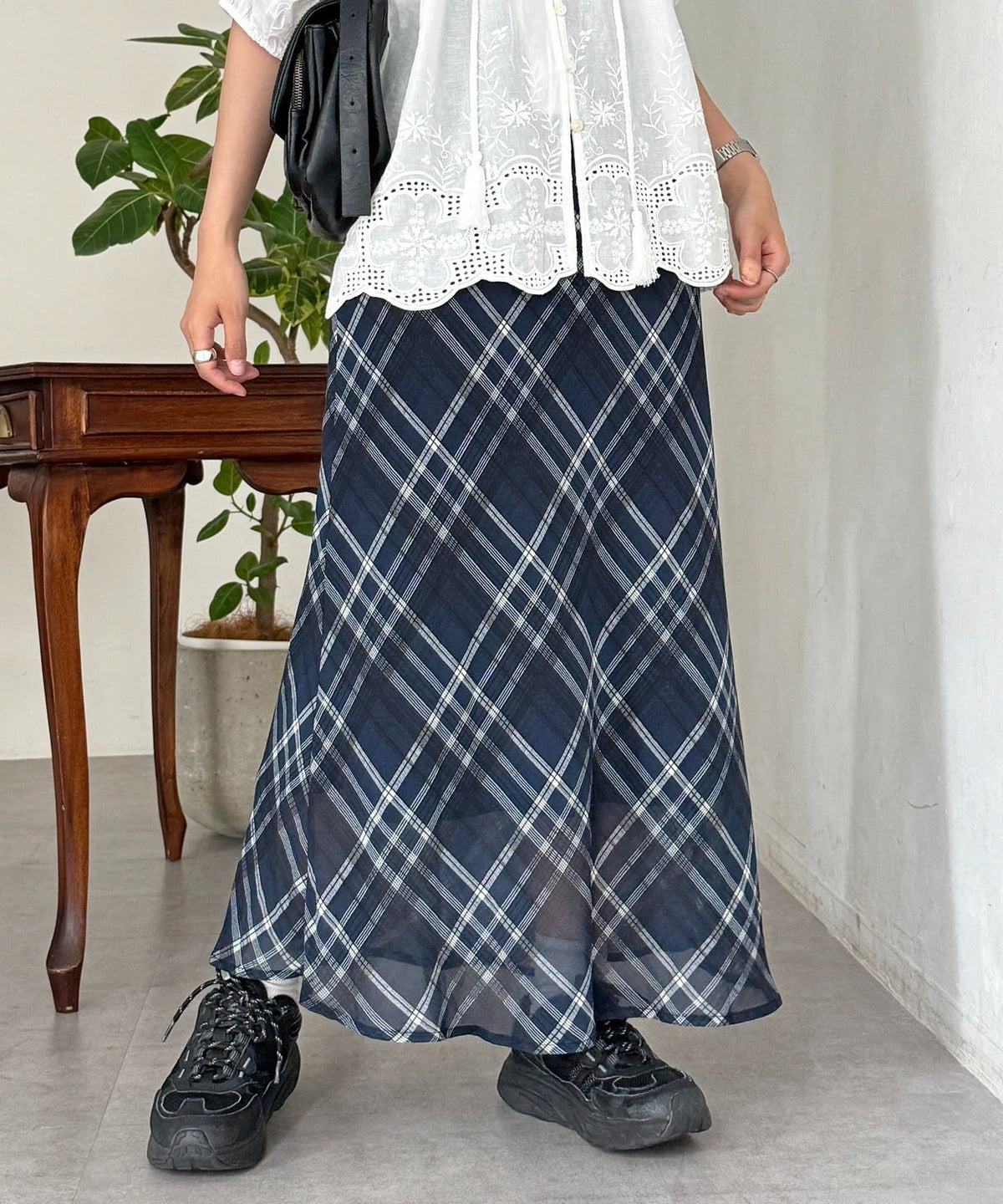 CPCM 格紋/ 波點 sheer skirt - Image 1