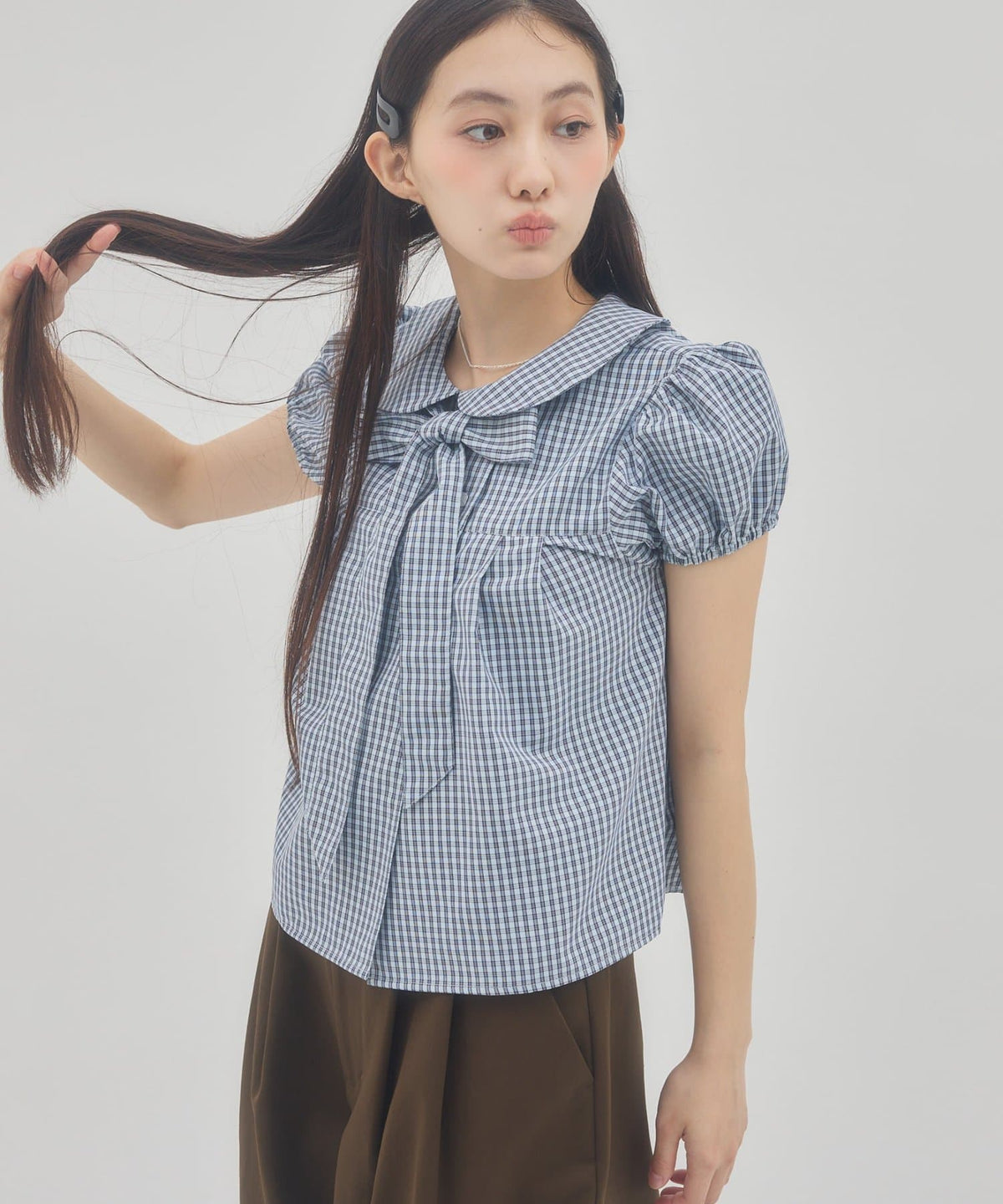 umm. By Discoat 圓領泡泡袖Blouse with bow tie - Image 14