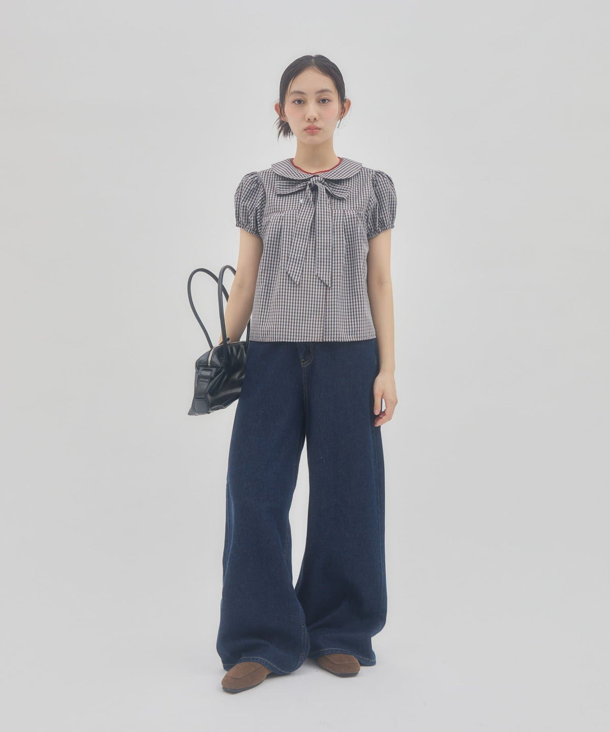 umm. By Discoat 圓領泡泡袖Blouse with bow tie - Image 29