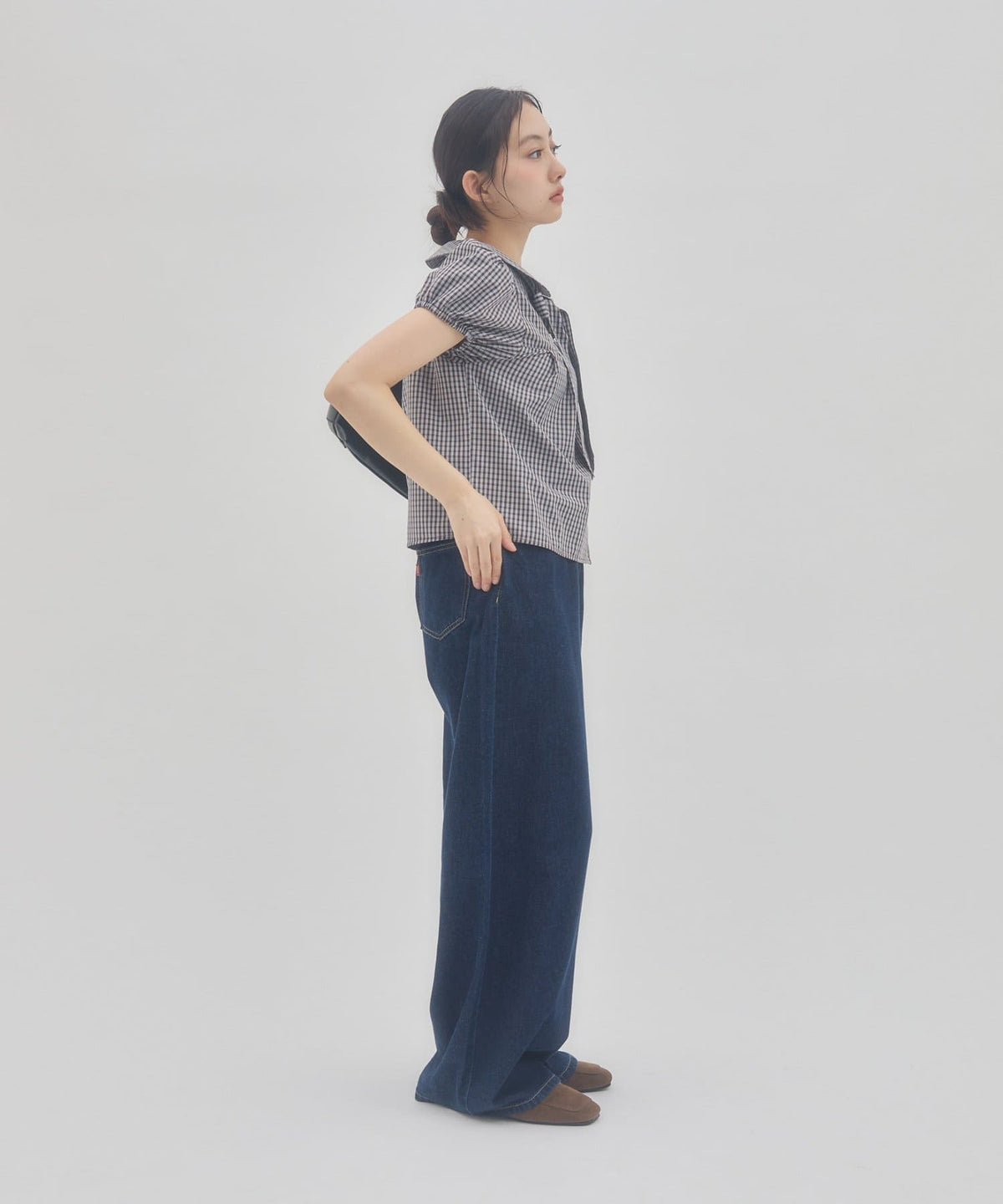 umm. By Discoat 圓領泡泡袖Blouse with bow tie - Image 30