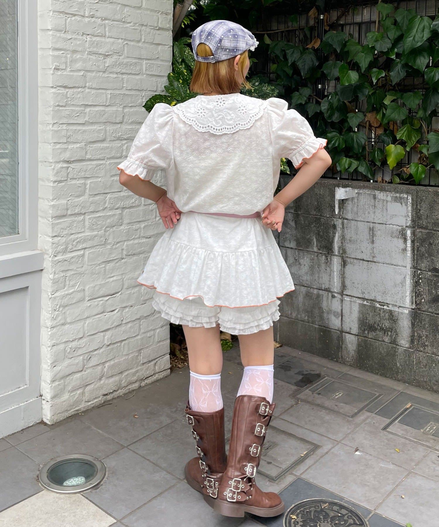 HELLO.SANFRANCISCO Frill Lace Tunic Short-Sleeve Blouse - Image 9