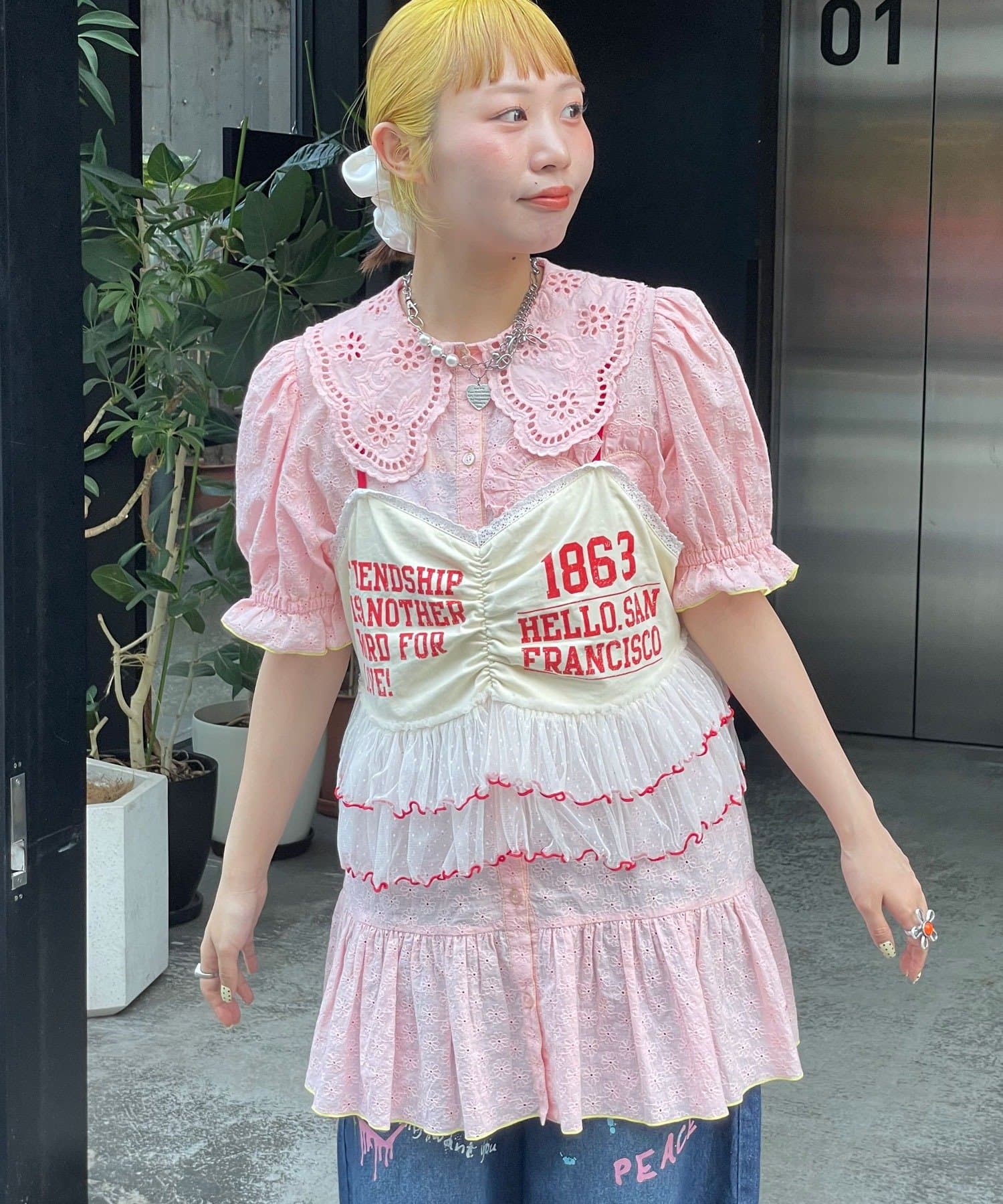 HELLO.SANFRANCISCO Frill Lace Tunic Short-Sleeve Blouse - Image 23