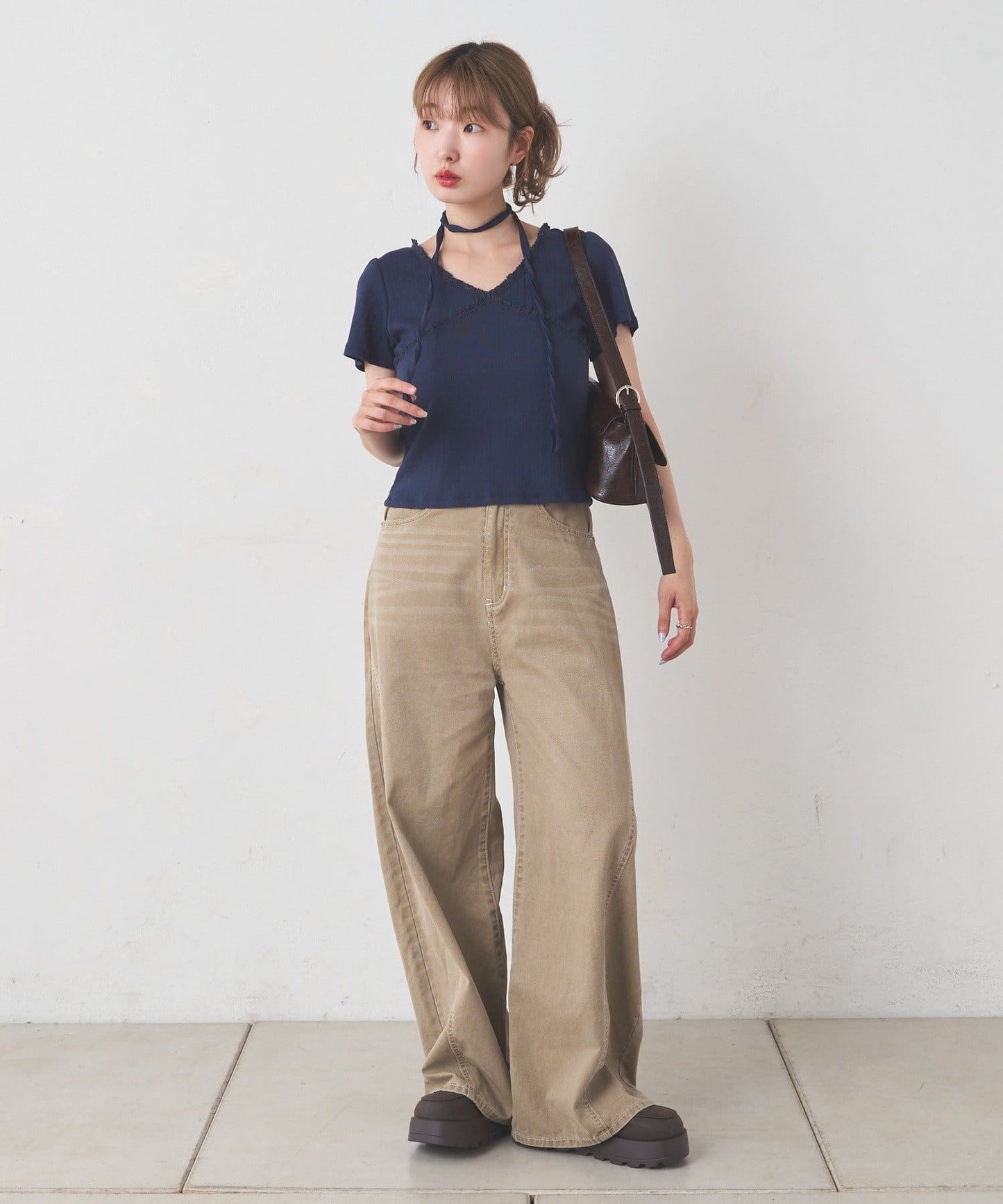 Kastane 羅紋V領Tee + Choker - Image 38