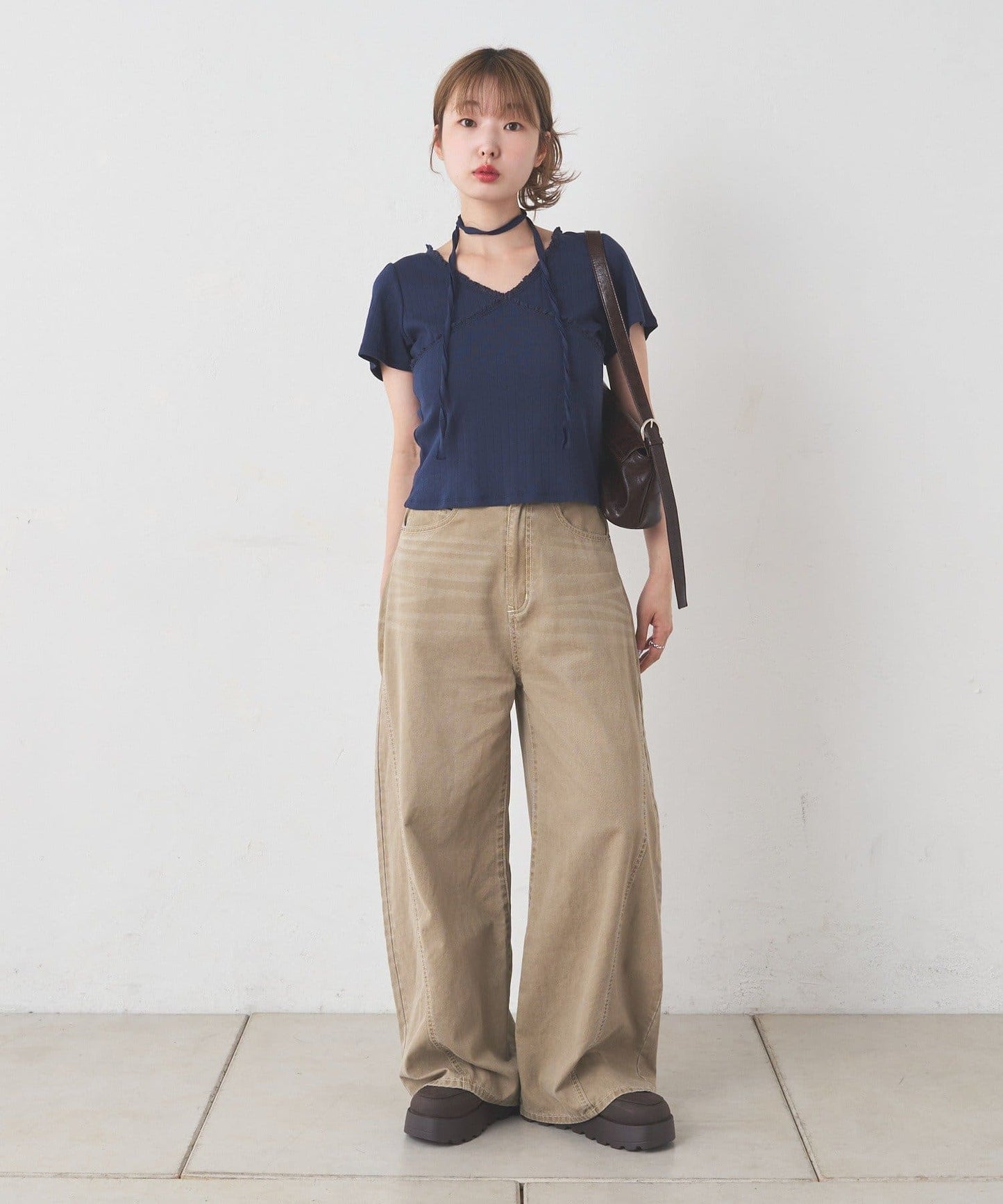 Kastane 羅紋V領Tee + Choker - Image 39