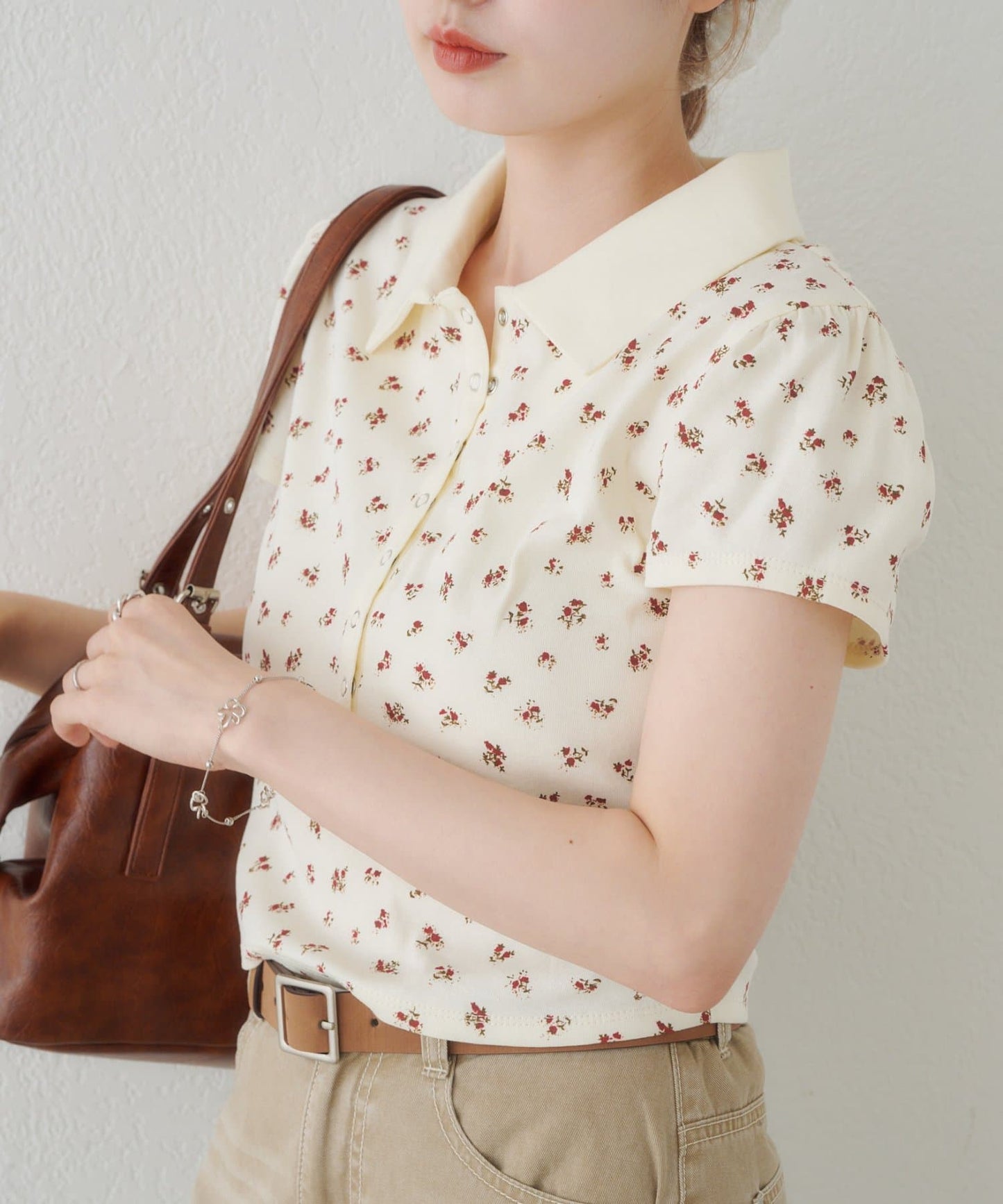 Kastane flower polo tee - Image 6
