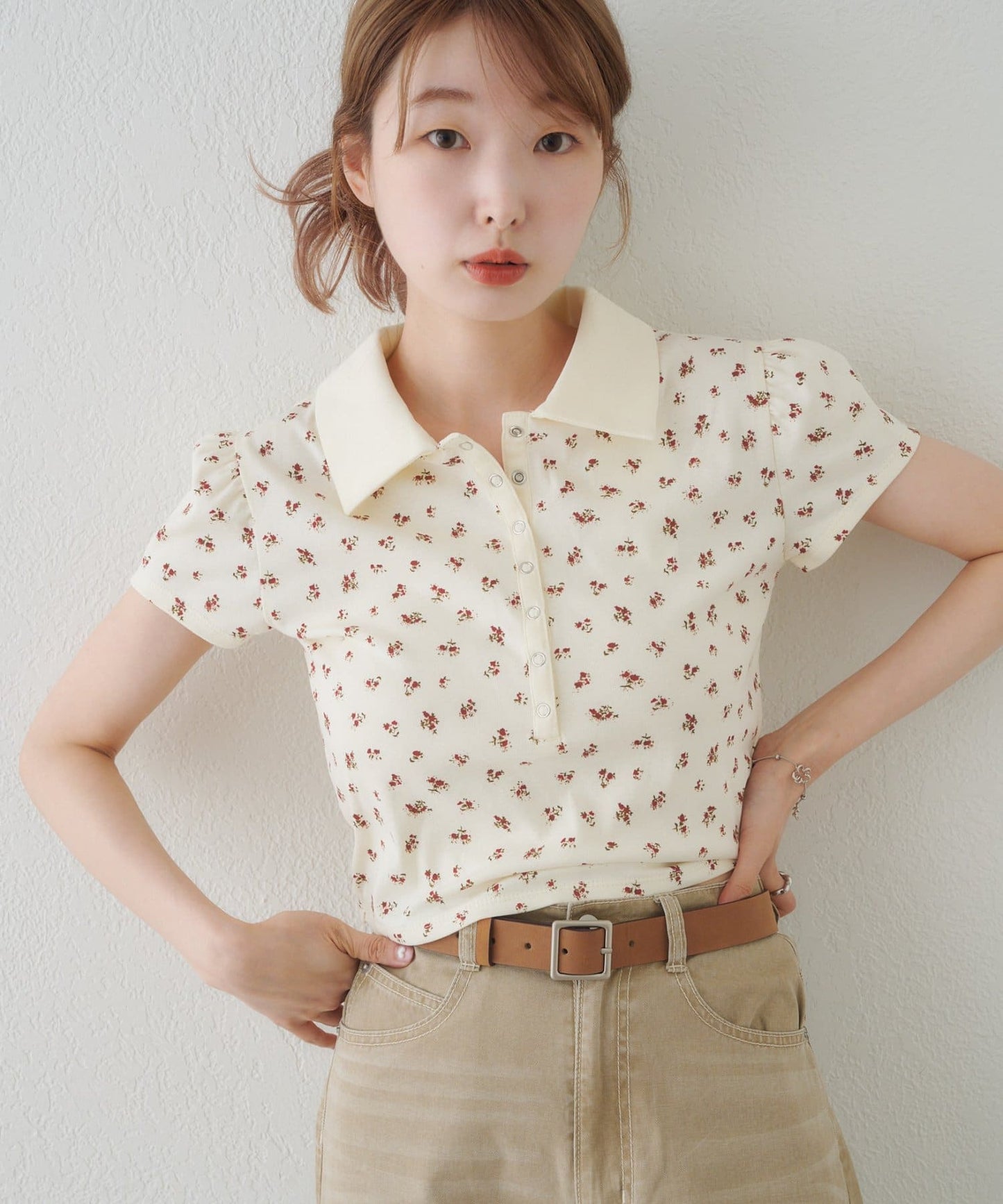 Kastane flower polo tee - Image 8