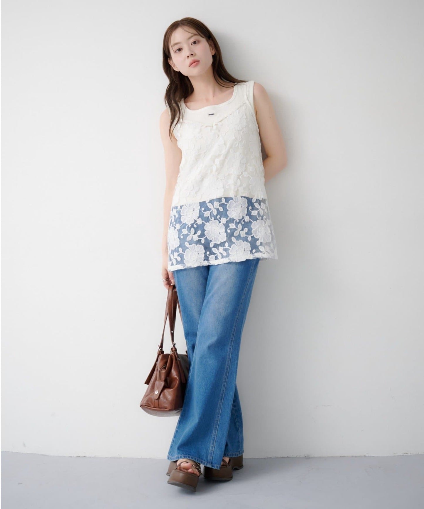 Kastane flower lace ops - Image 2