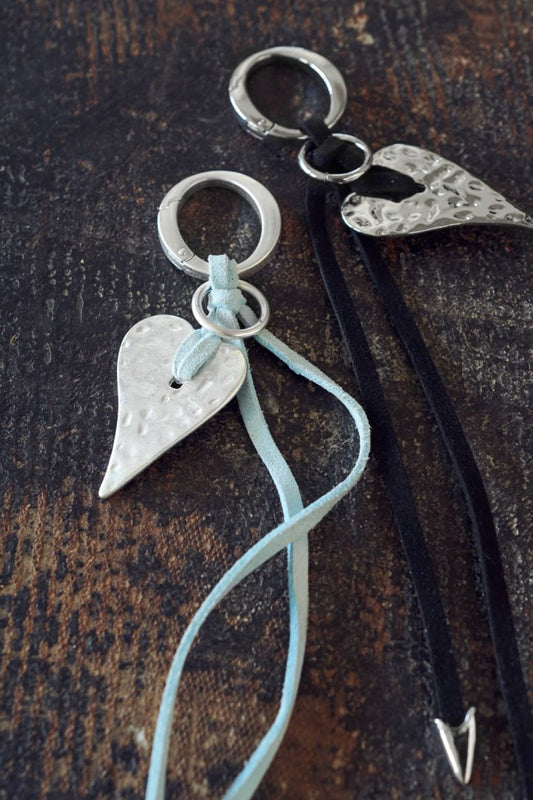 GOLDY Edgy Heart Suede Thread Charm - matte silver