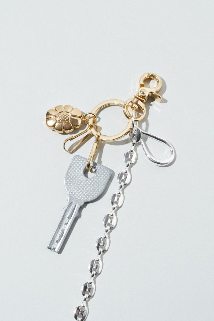 GOLDY Flower slim wallet chain - Image 15