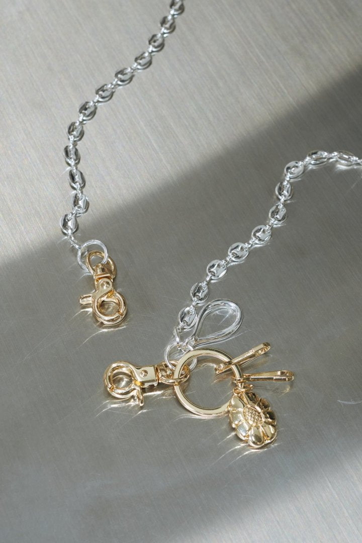 GOLDY Flower slim wallet chain - Image 19