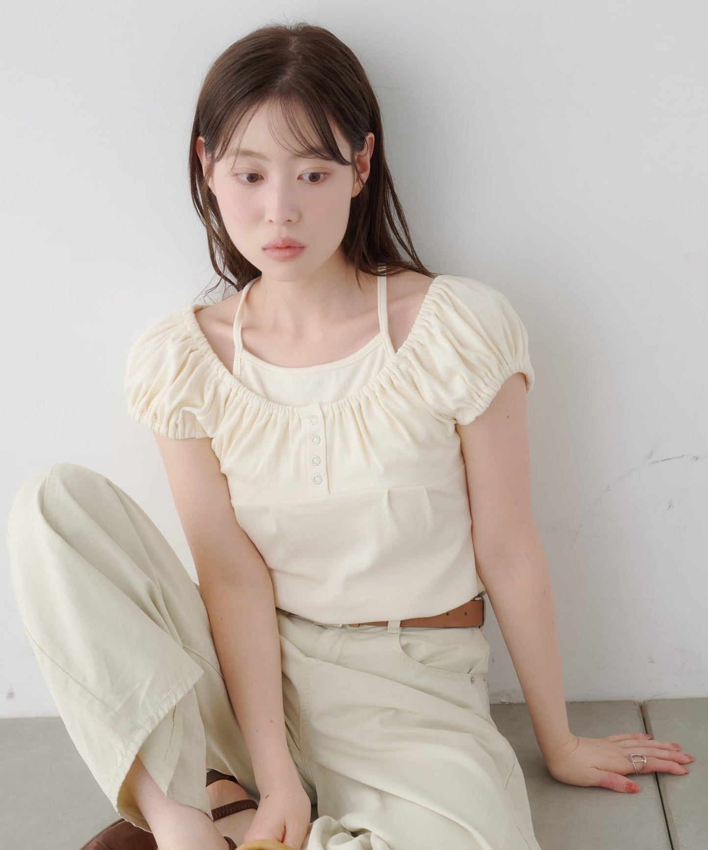 Kastane 羅紋修身掛脖露背Henley Tee - Image 9