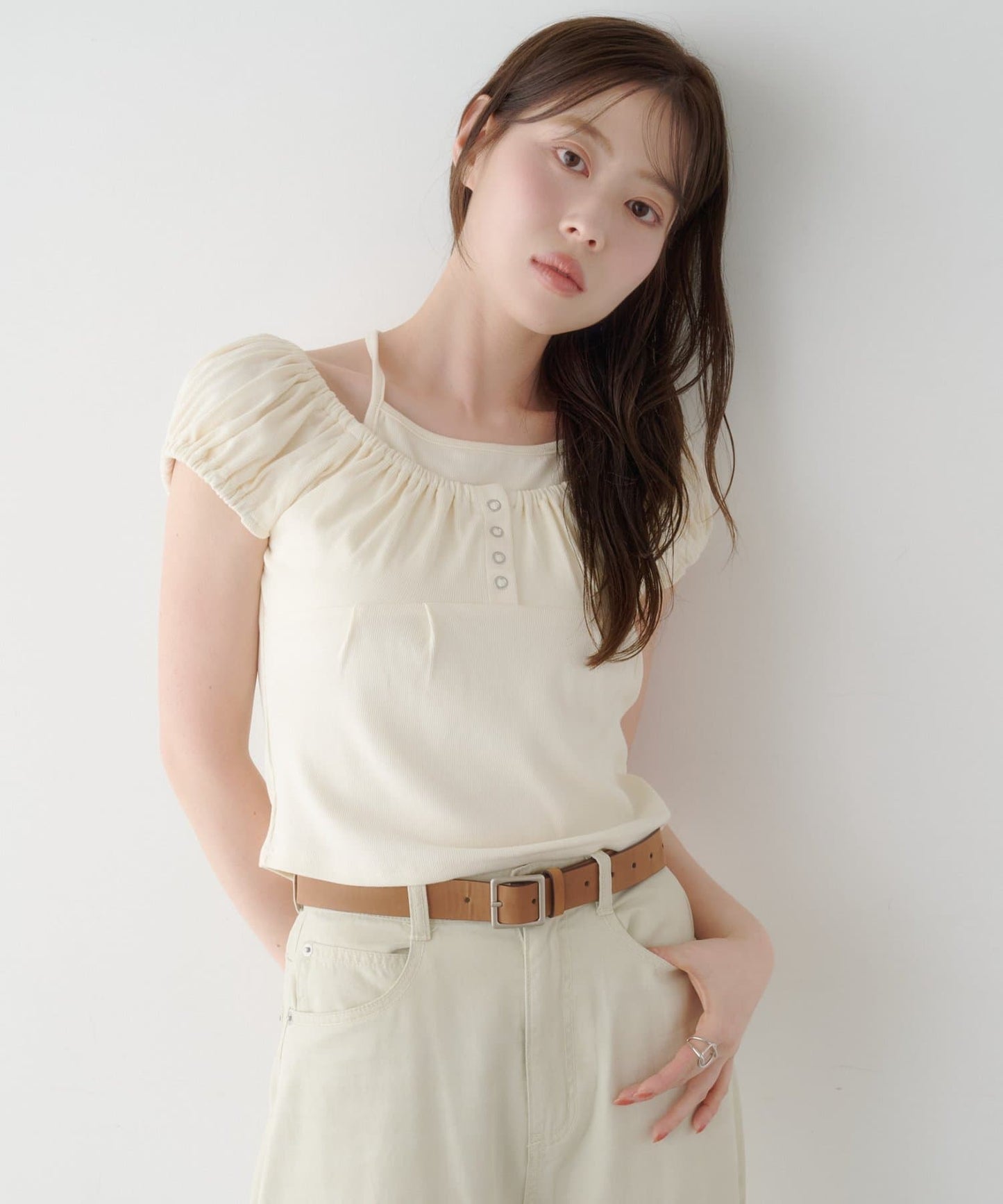 Kastane 羅紋修身掛脖露背Henley Tee - Image 10