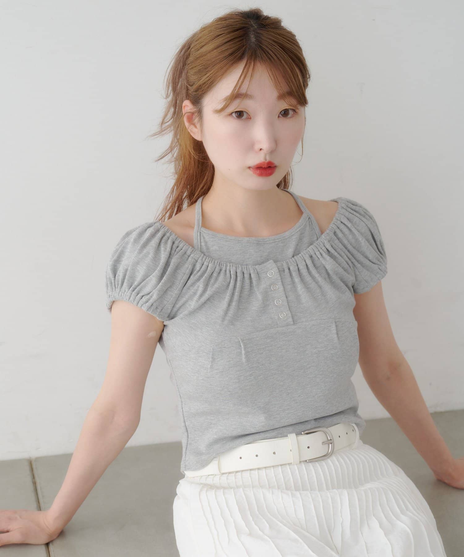 Kastane 羅紋修身掛脖露背Henley Tee - Image 35