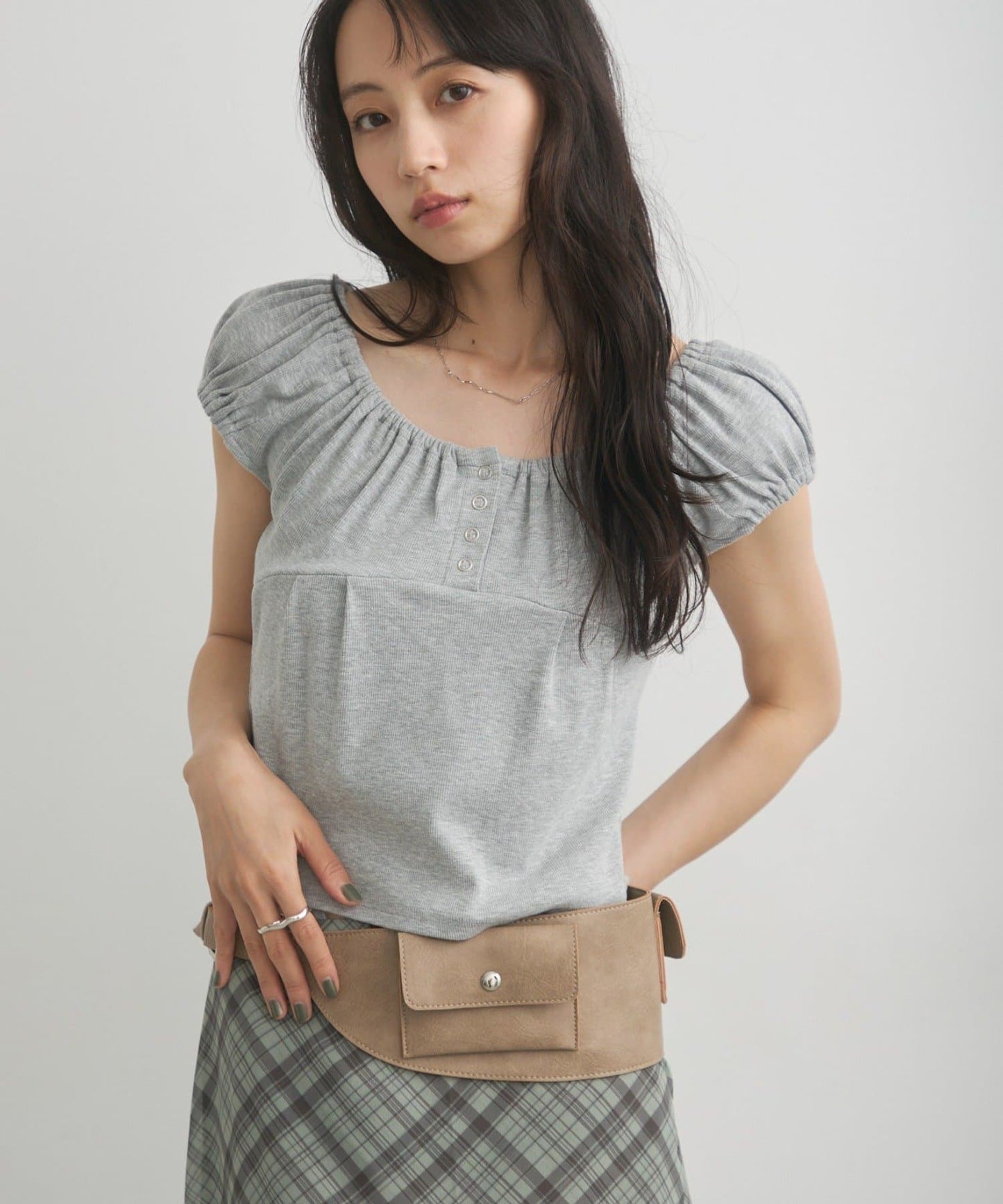 Kastane 羅紋修身掛脖露背Henley Tee - Image 22