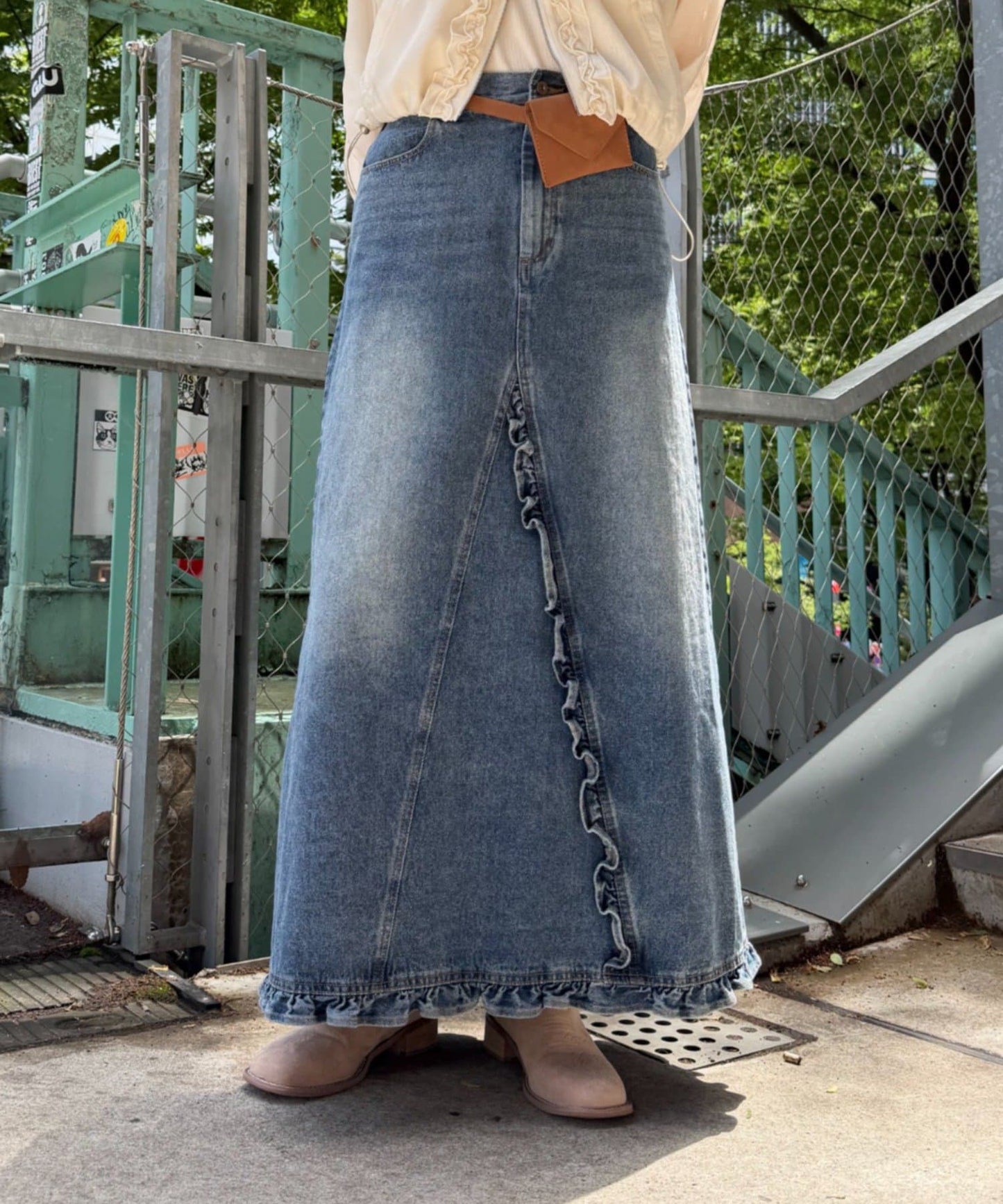 w closet 荷葉邊牛仔長裙 - Image 4